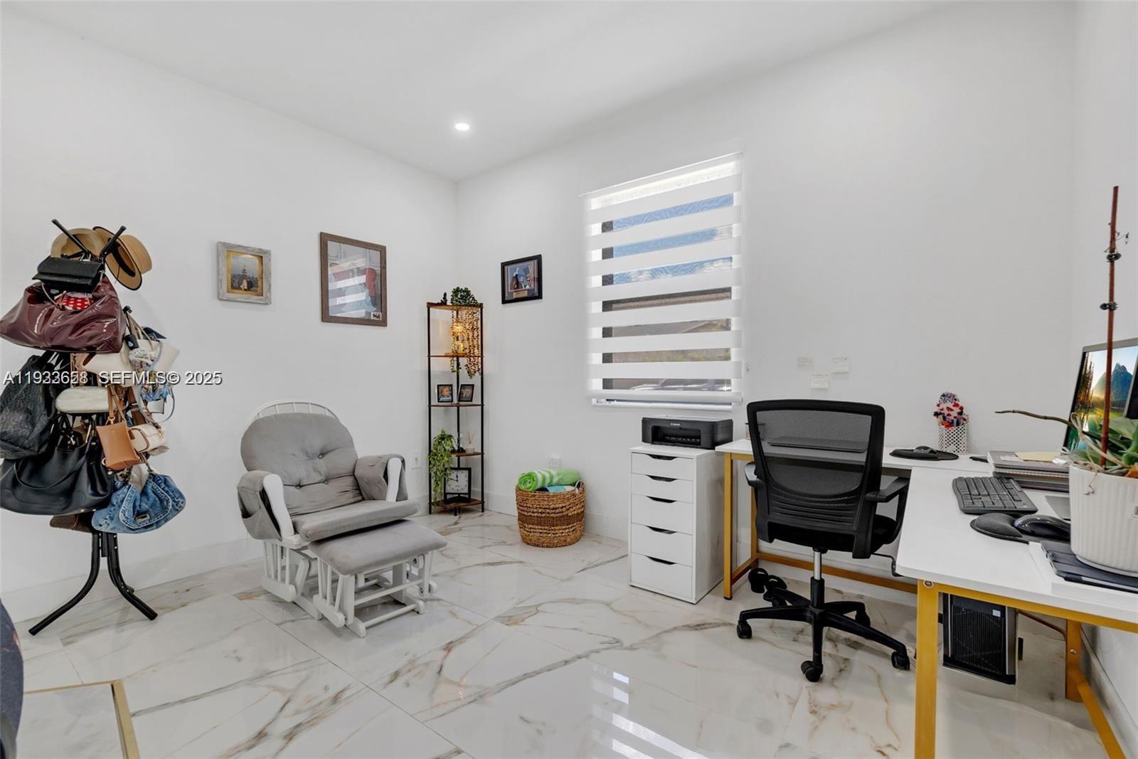 ESTATES AT SILVER PALM - Residential Lease