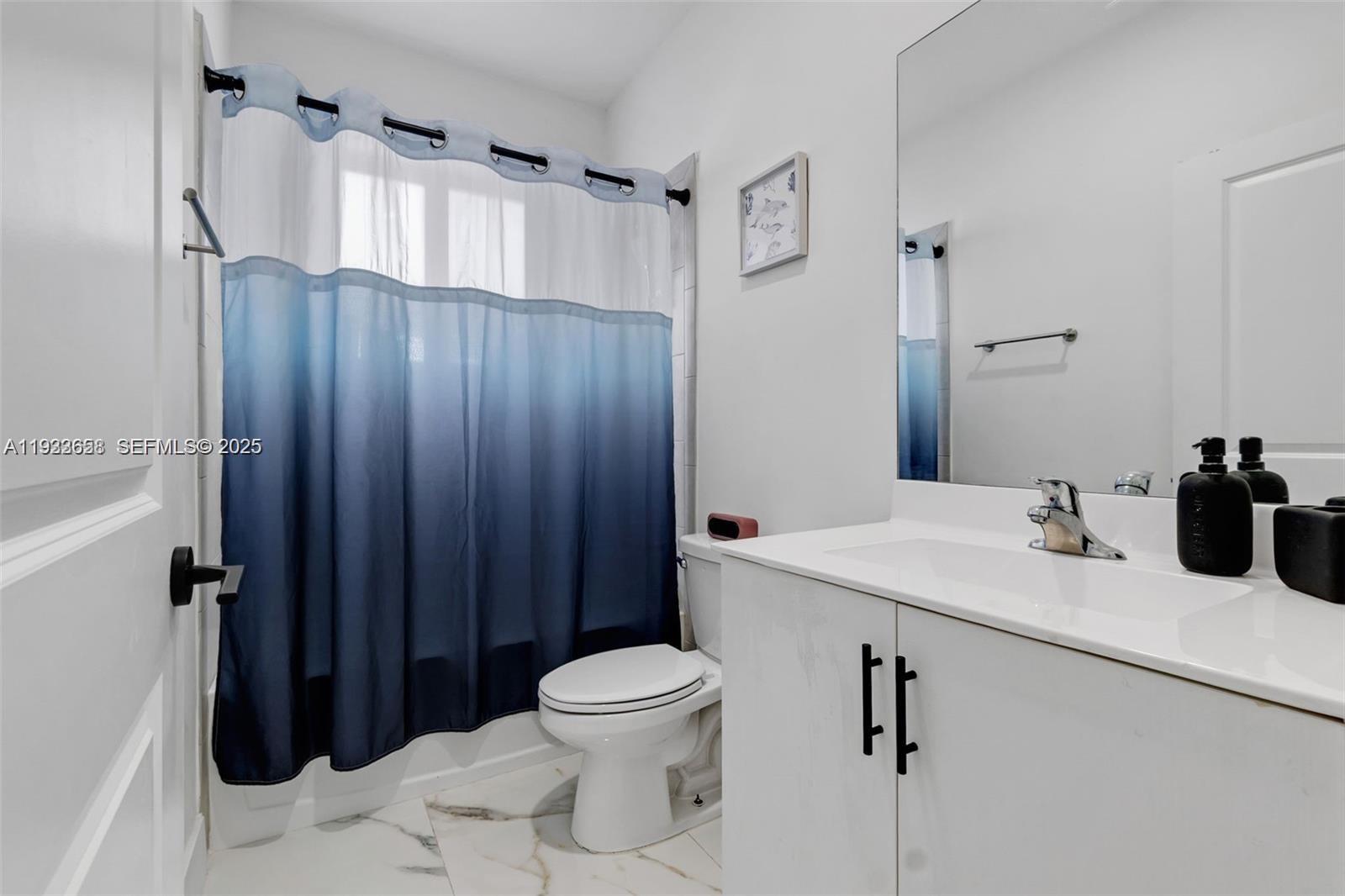 ESTATES AT SILVER PALM - Residential Lease