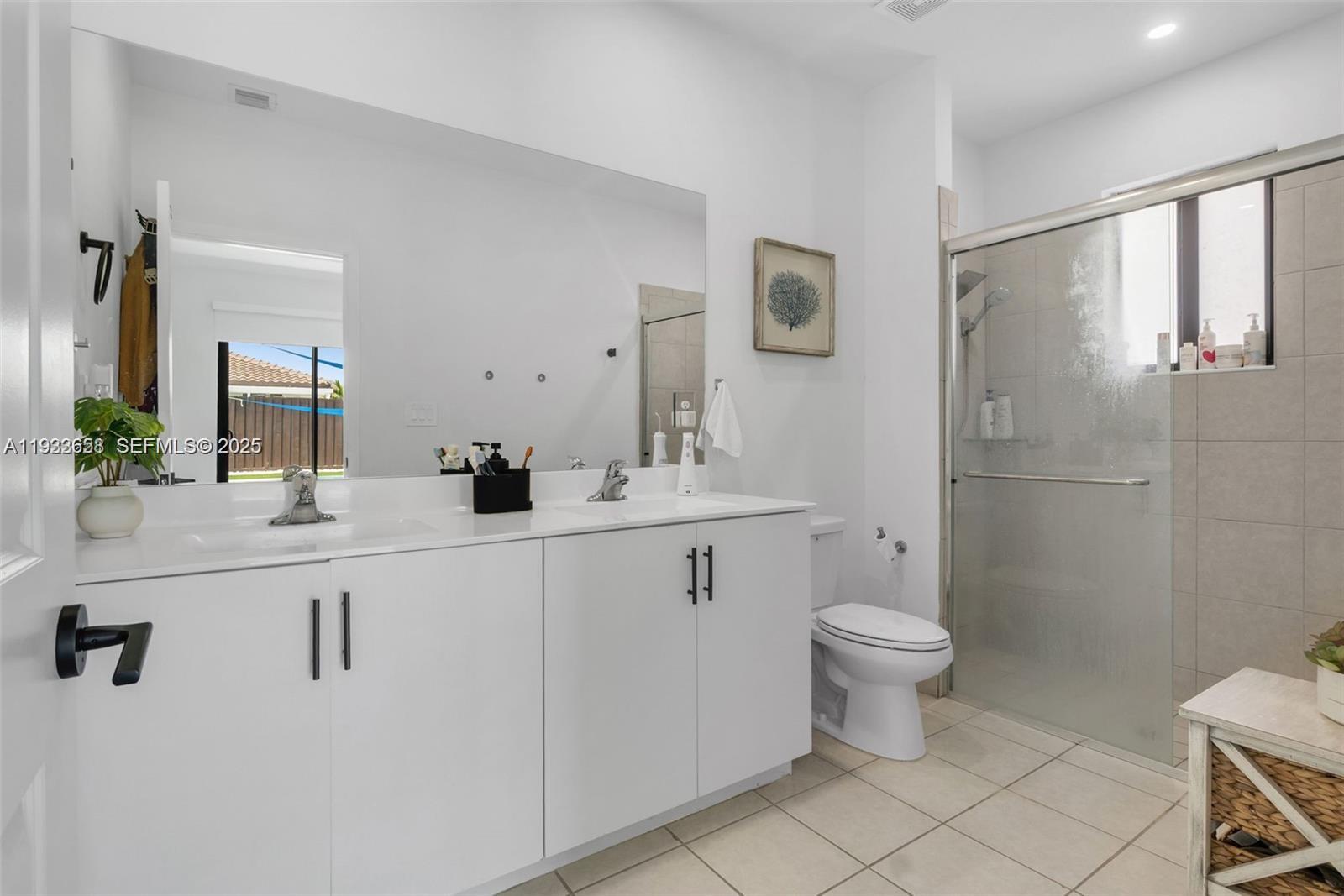 ESTATES AT SILVER PALM - Residential Lease