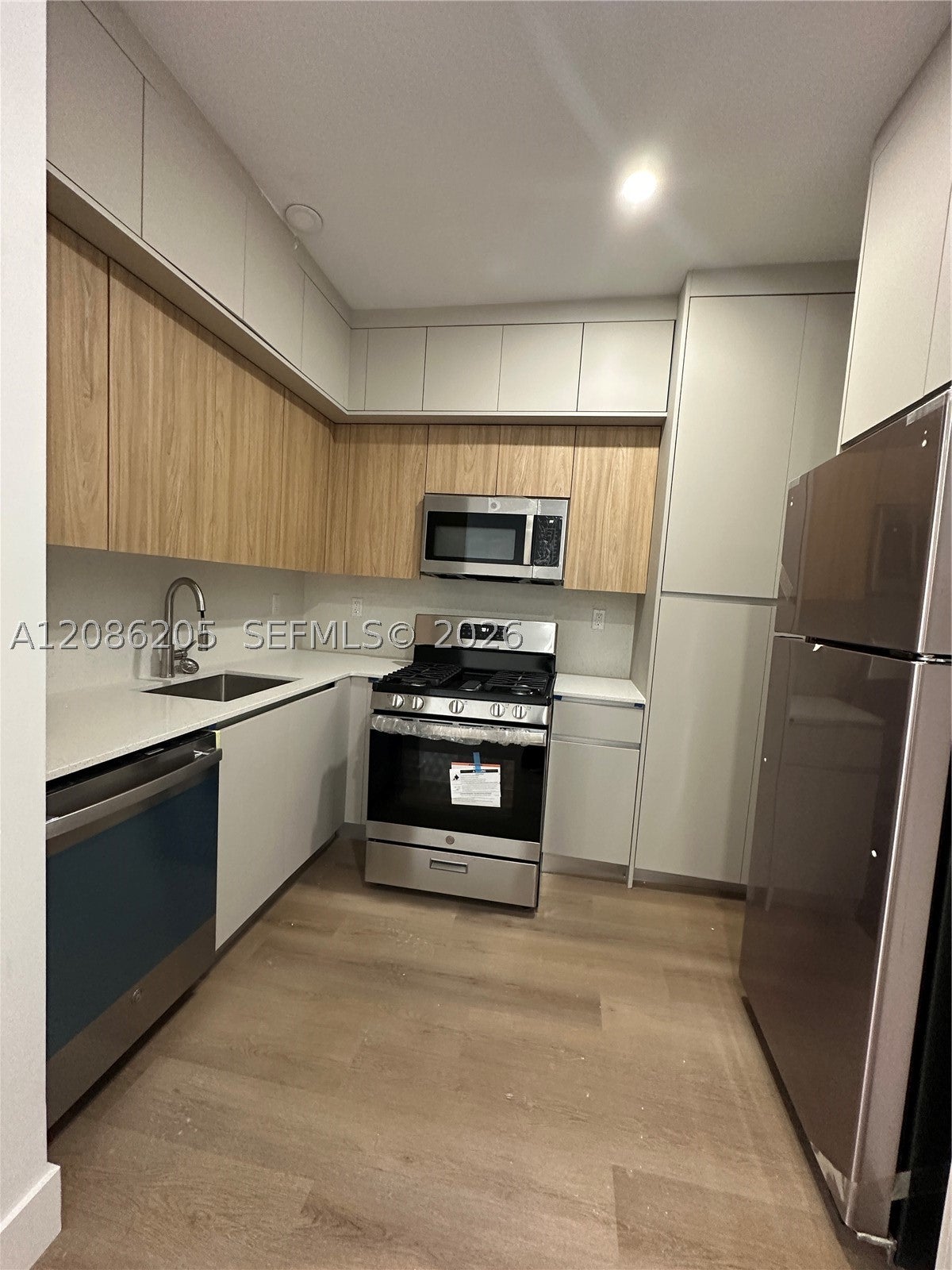 1619 Jefferson Ave 207