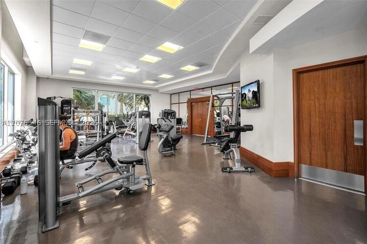 1060 Brickell Ave 2407
