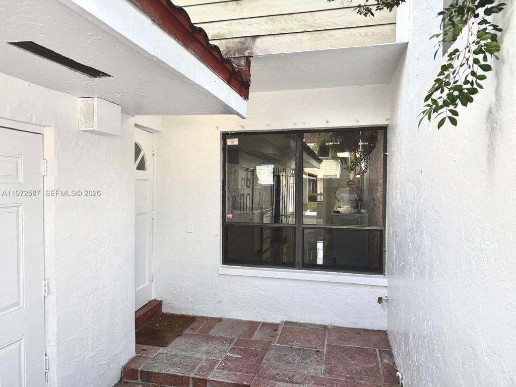 Photo of 2700 N 34th Ave #I, Hollywood, FL 33021 (MLS # A11972587)