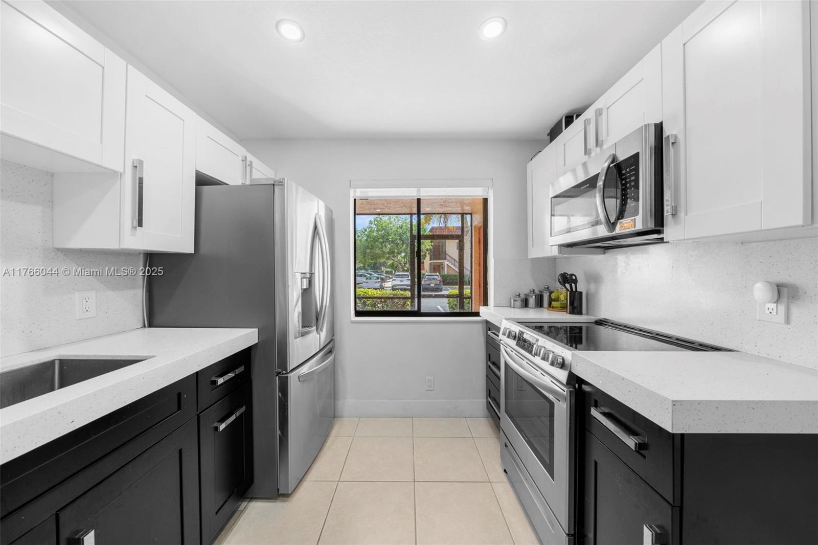 RACQUET CLUB APTS AT BONA - Residential