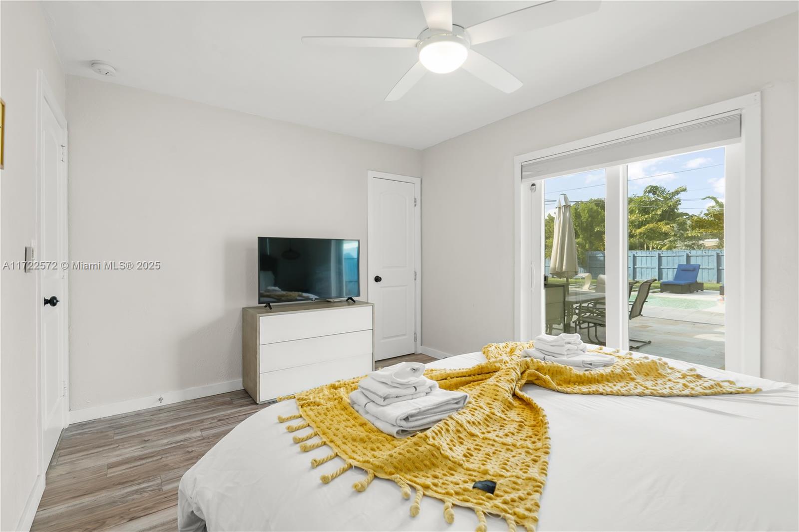 ROYAL PALM VISTA - Residential