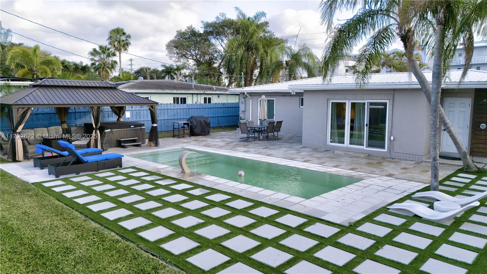 ROYAL PALM VISTA - Residential