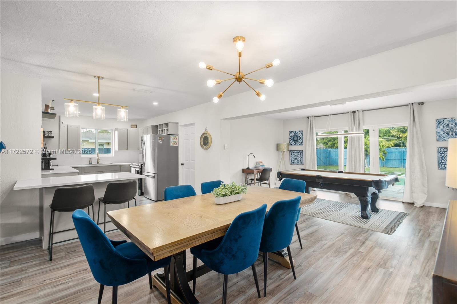 ROYAL PALM VISTA - Residential