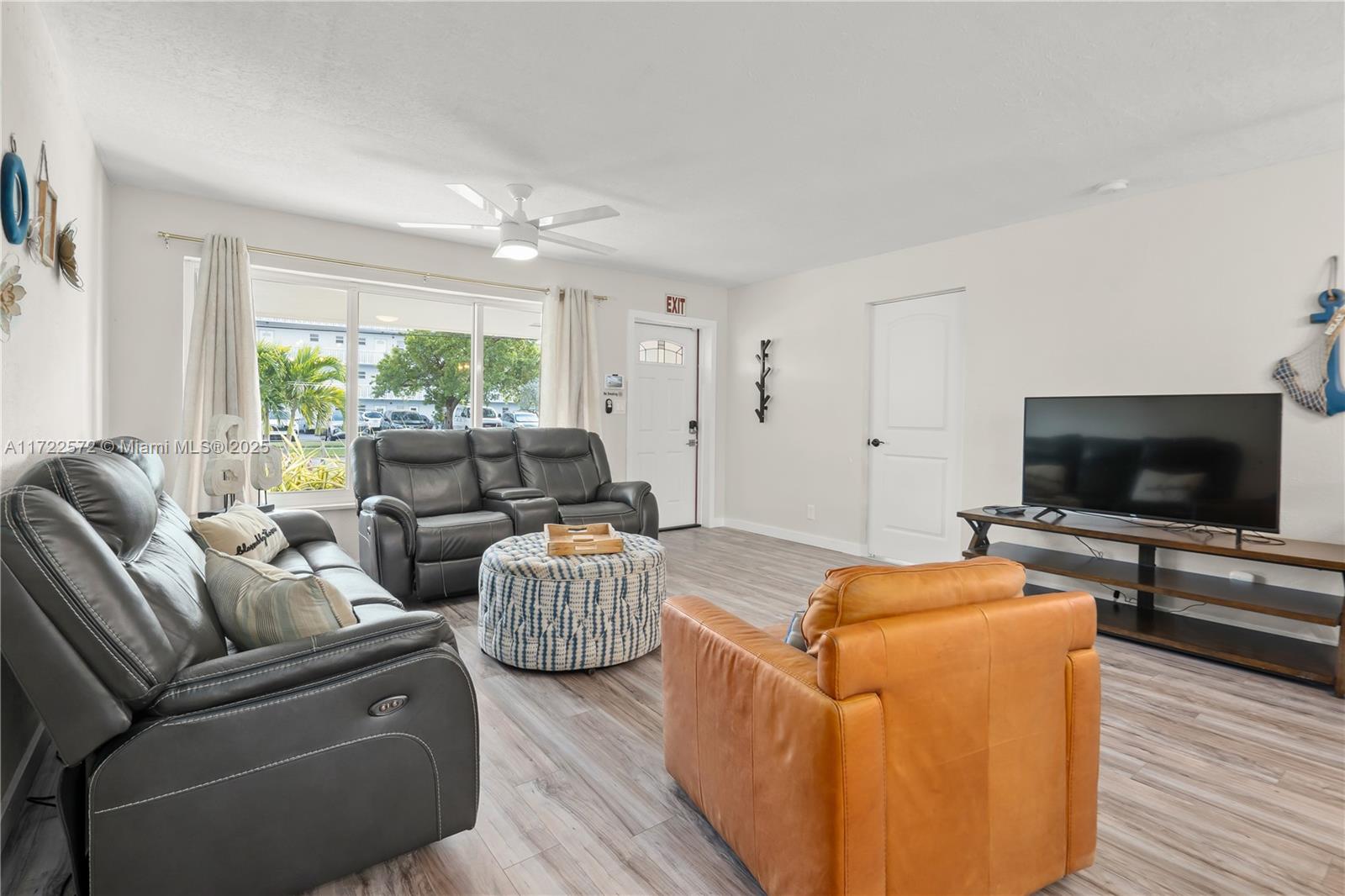 ROYAL PALM VISTA - Residential