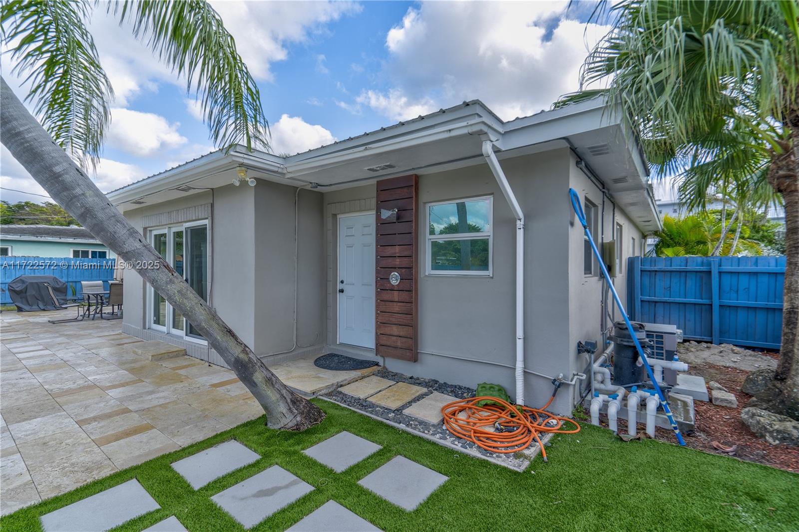 ROYAL PALM VISTA - Residential