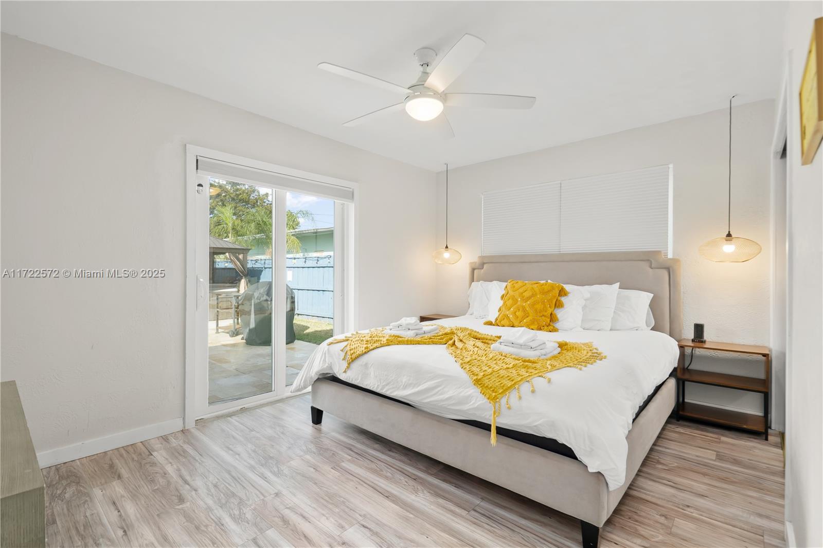 ROYAL PALM VISTA - Residential