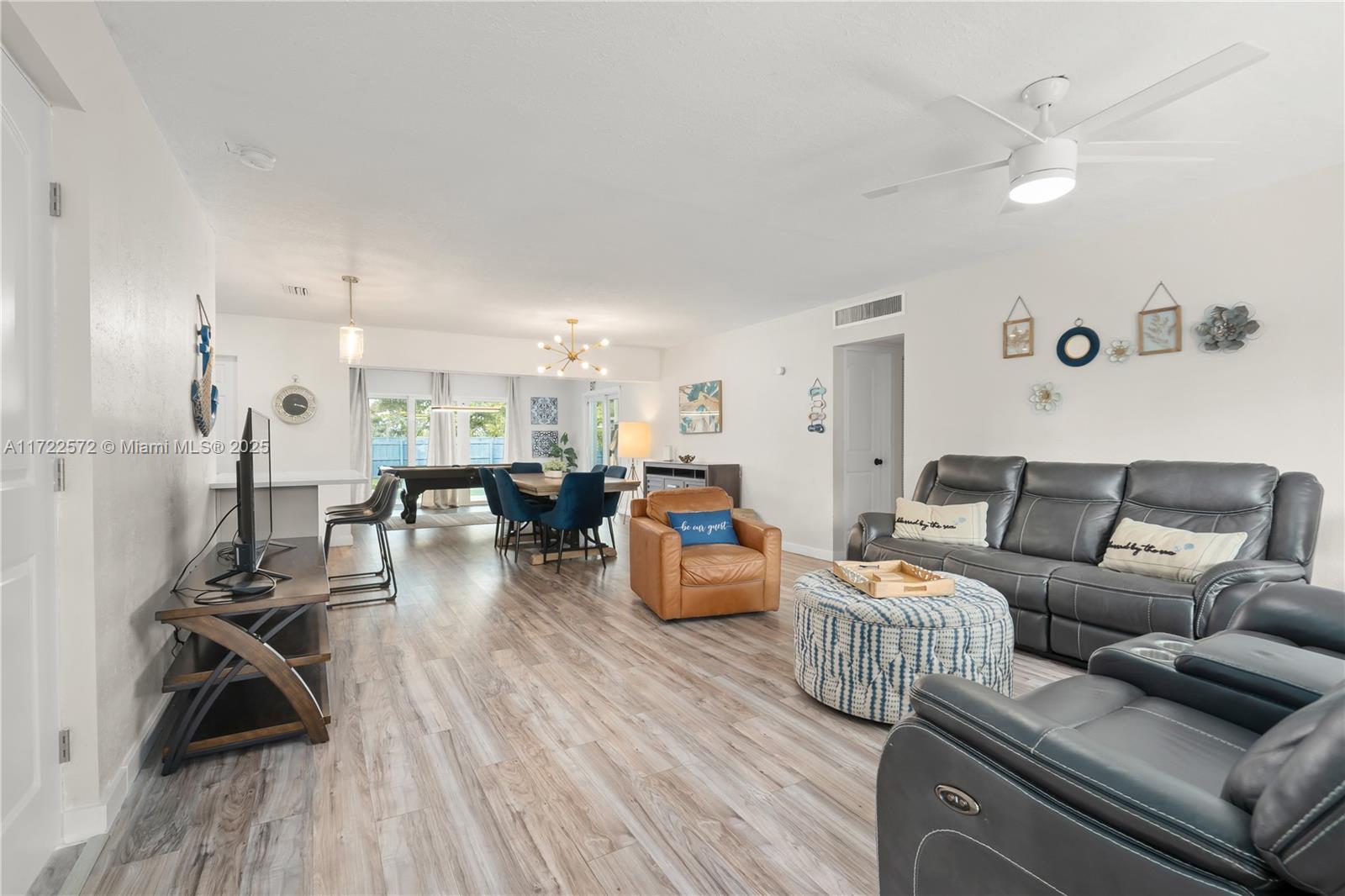 ROYAL PALM VISTA - Residential