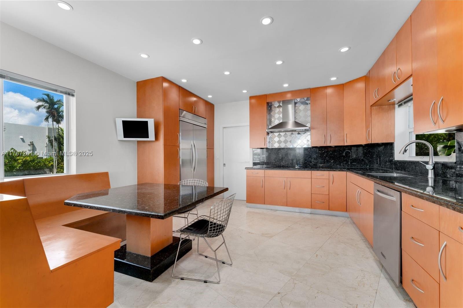 BISCAYNE POINT - Residential
