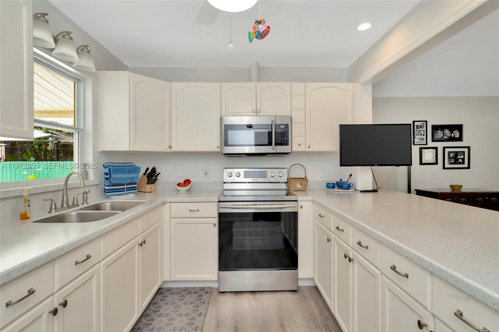 PASADENA ESTATES - Residential