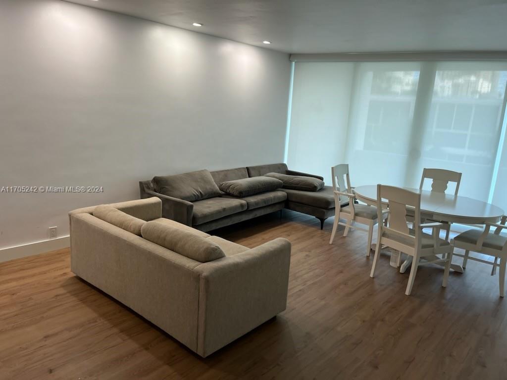 10210 LANAI CONDO - Residential