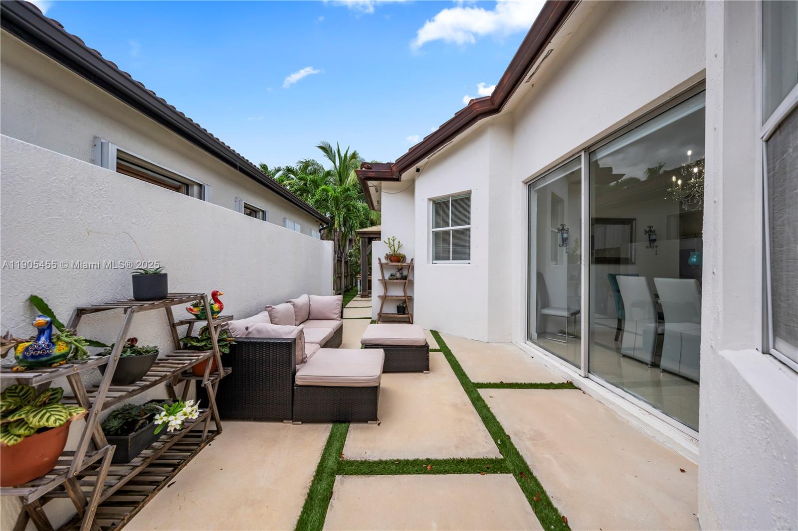 CENTURY GARDENS - Residential