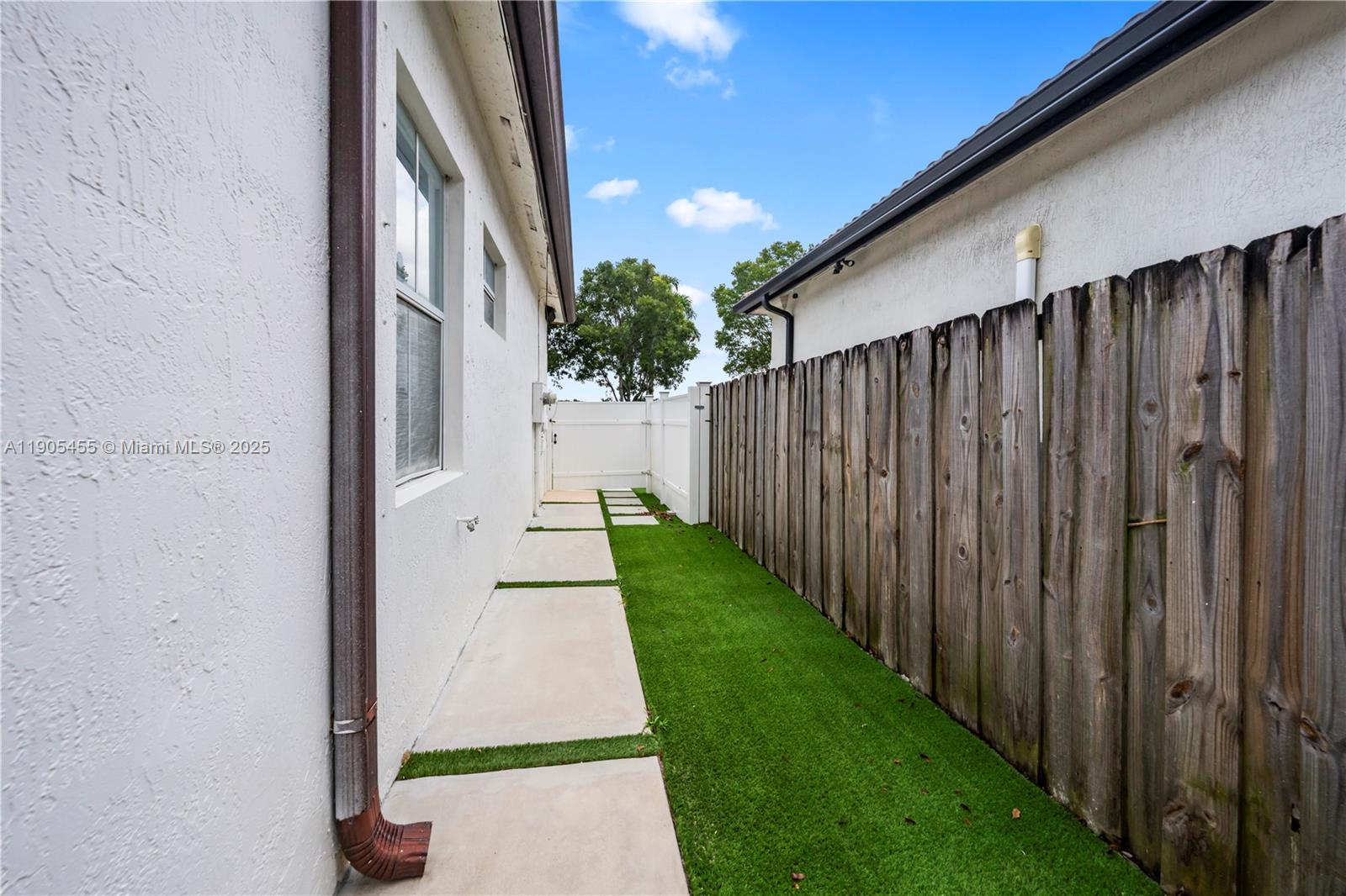 CENTURY GARDENS - Residential