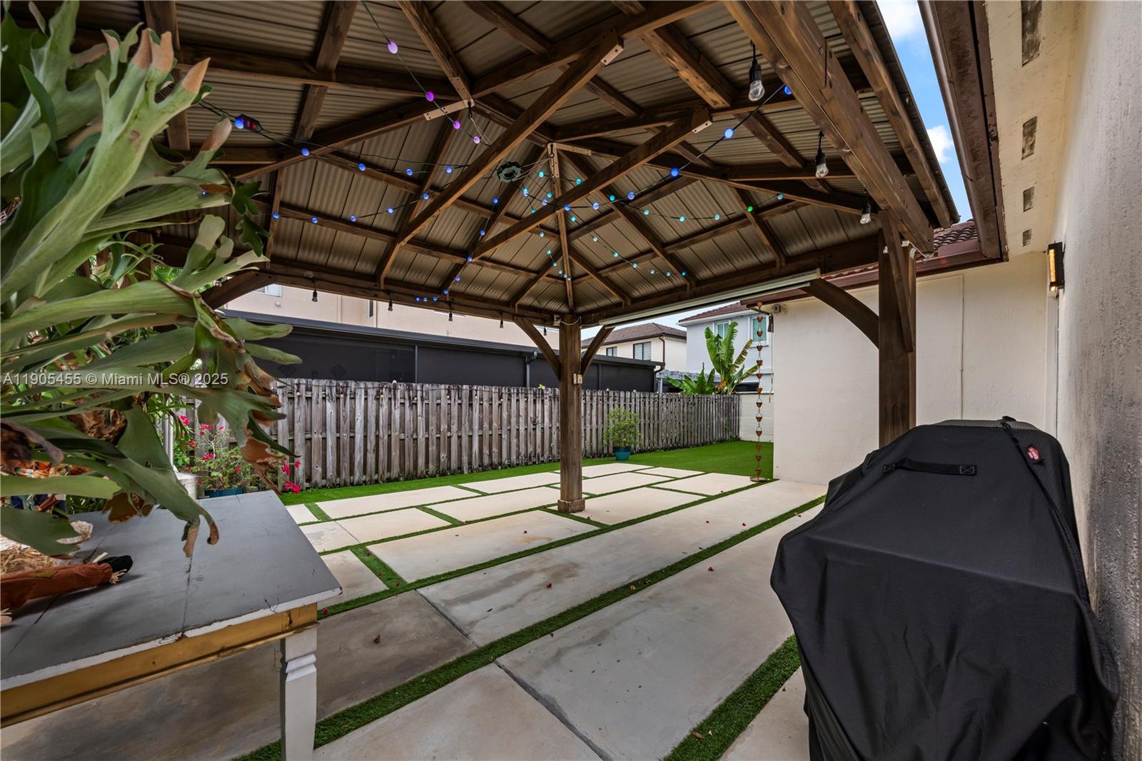 CENTURY GARDENS - Residential