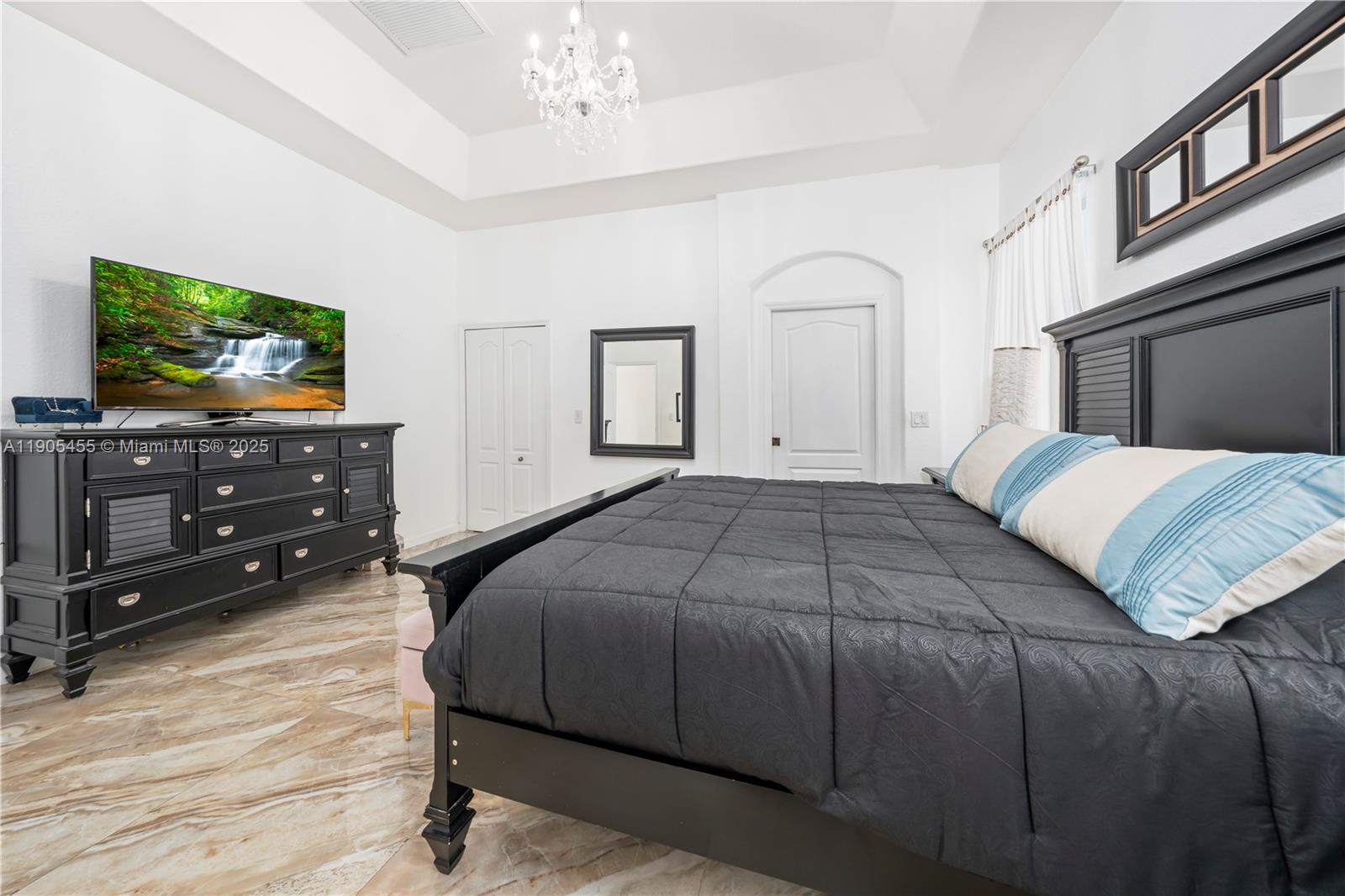 CENTURY GARDENS - Residential