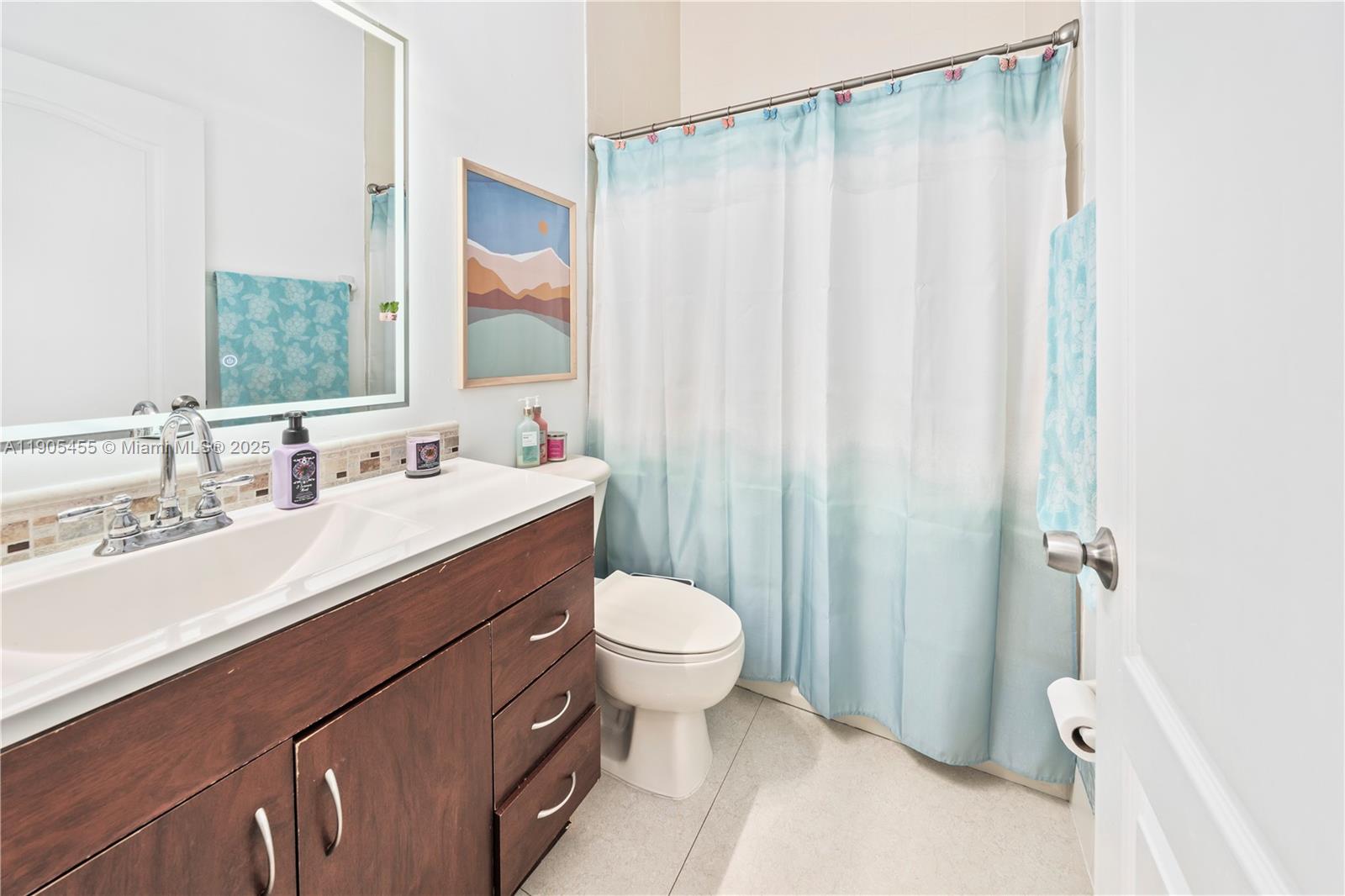 CENTURY GARDENS - Residential