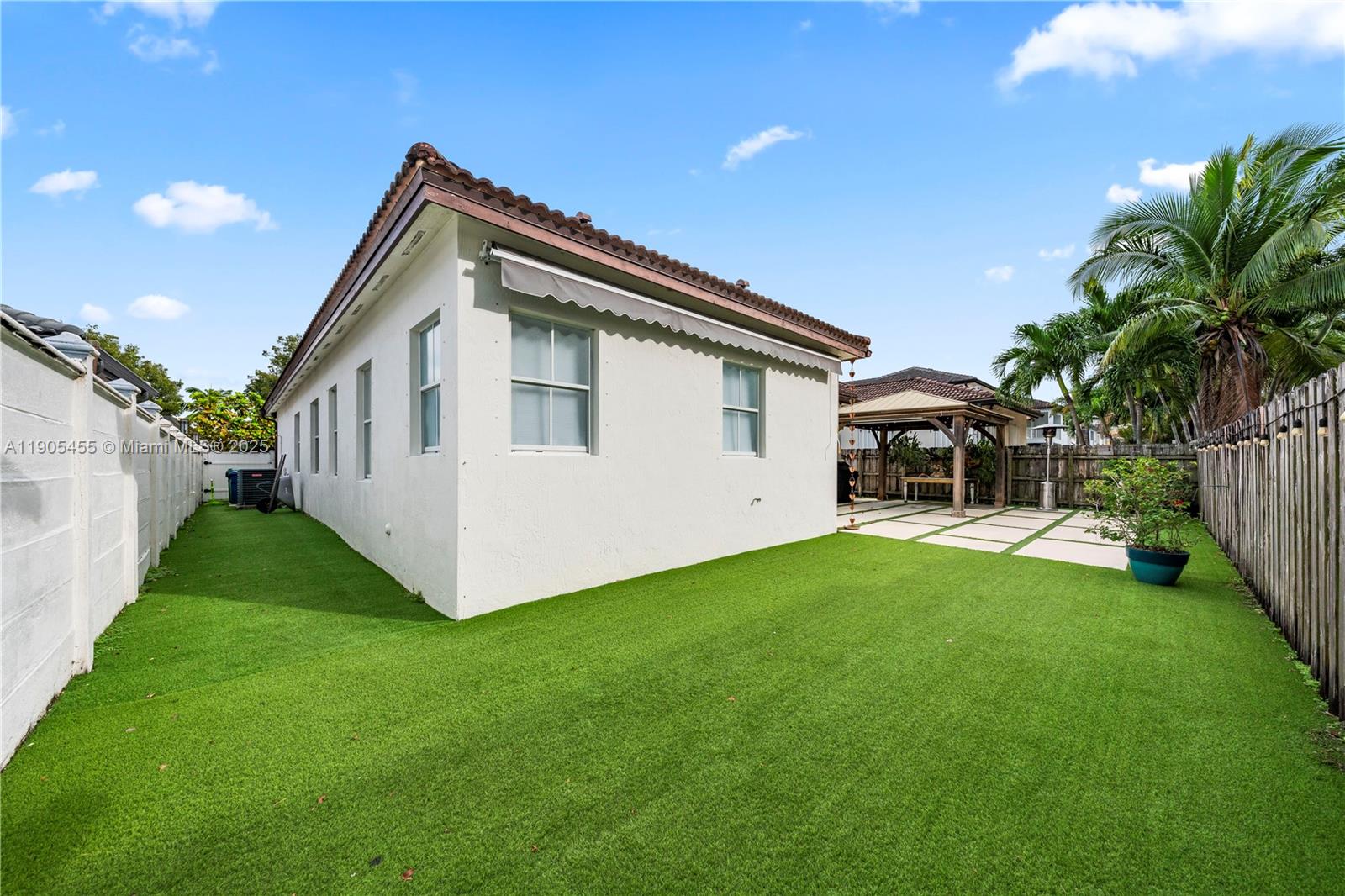 CENTURY GARDENS - Residential