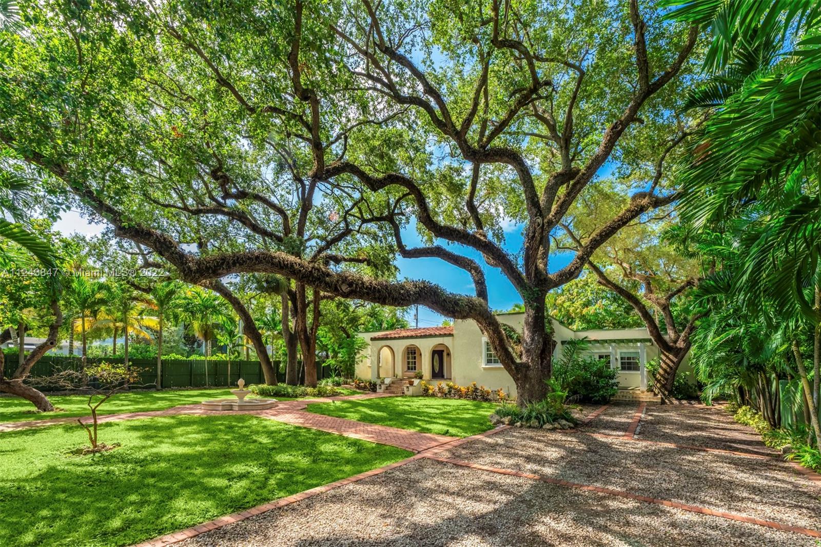 ESPANOLA HEIGHTS - Residential