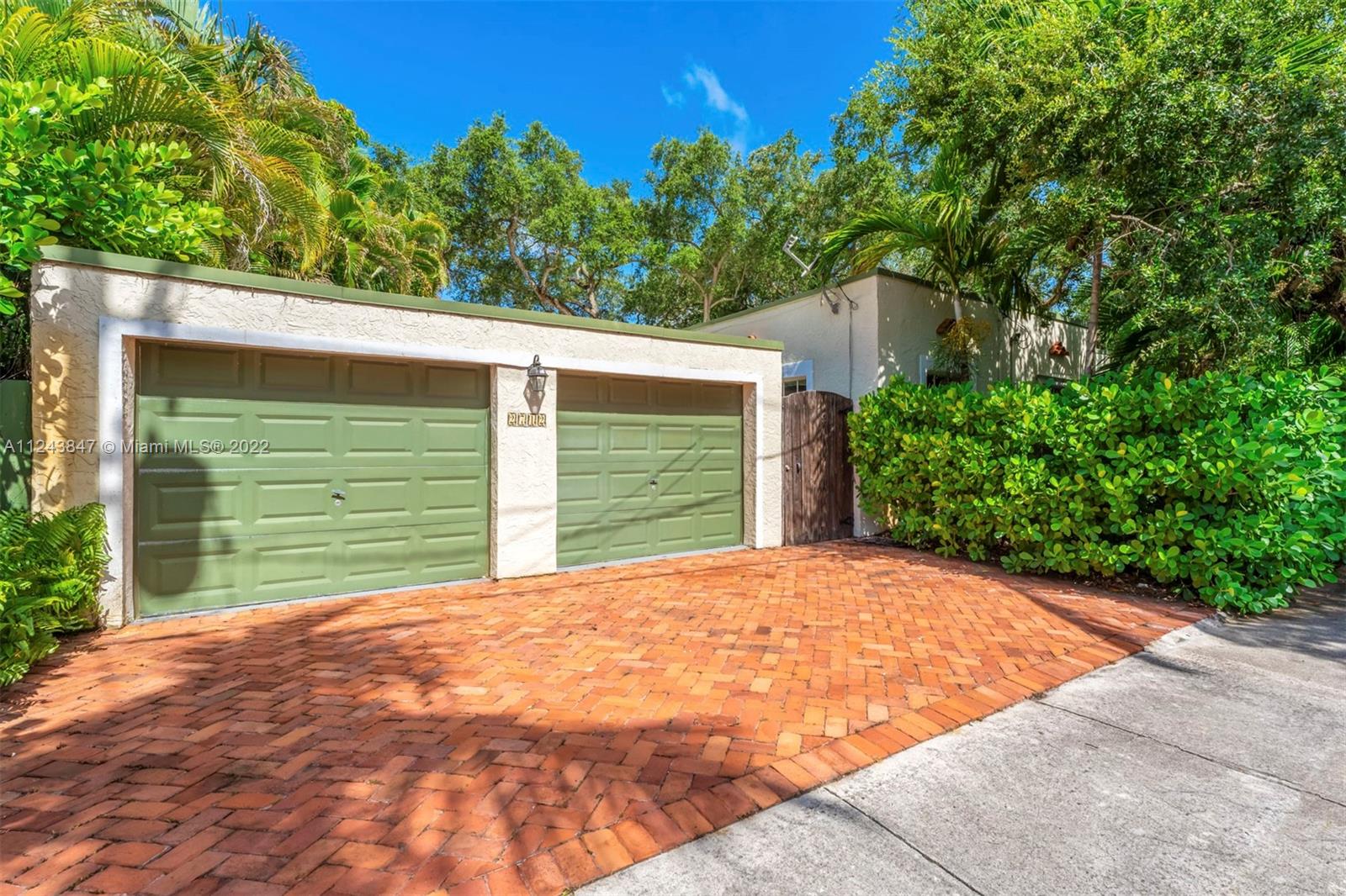 ESPANOLA HEIGHTS - Residential