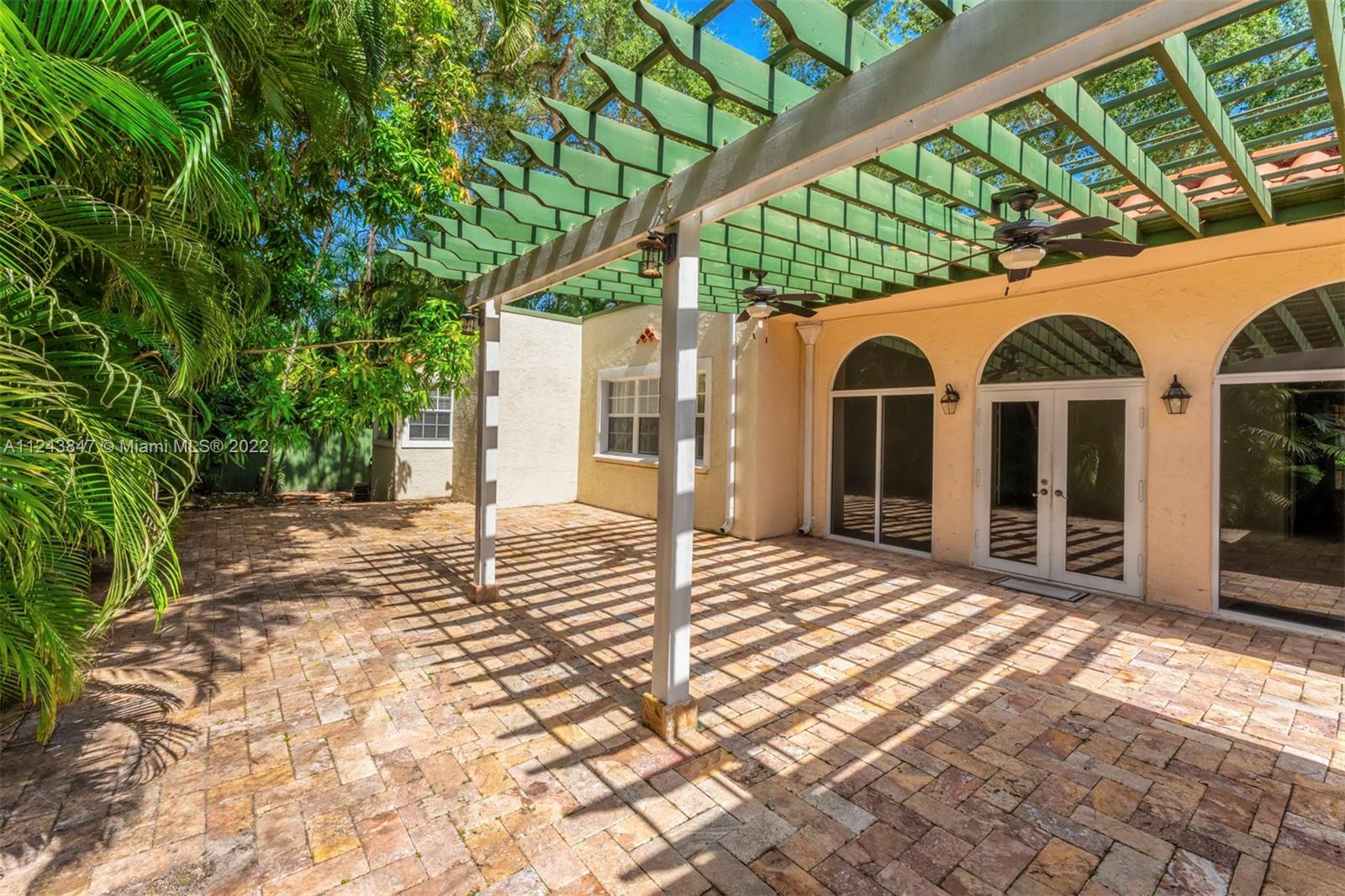 ESPANOLA HEIGHTS - Residential