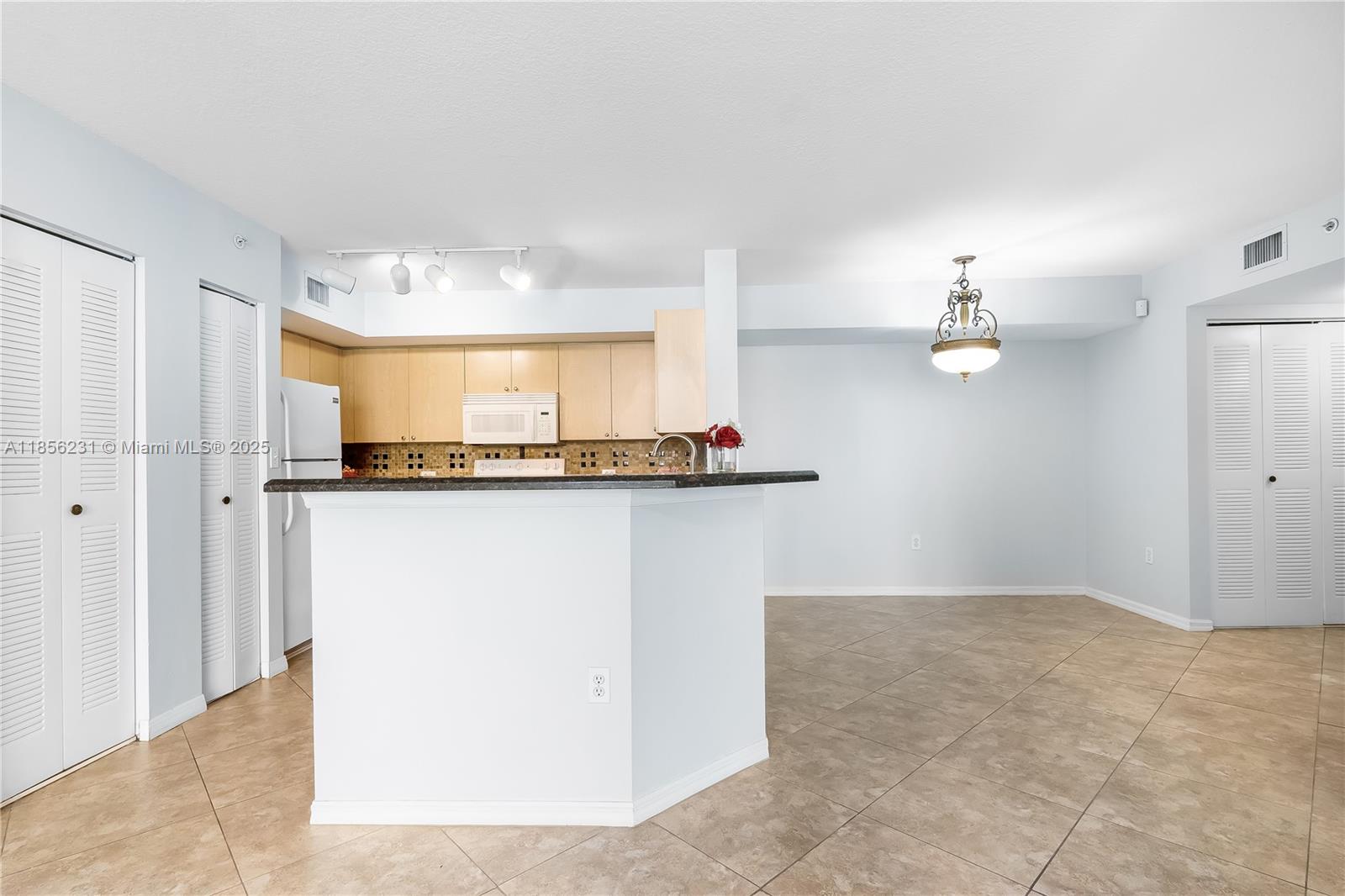 VILLA DEL SOL CONDO - Residential Lease