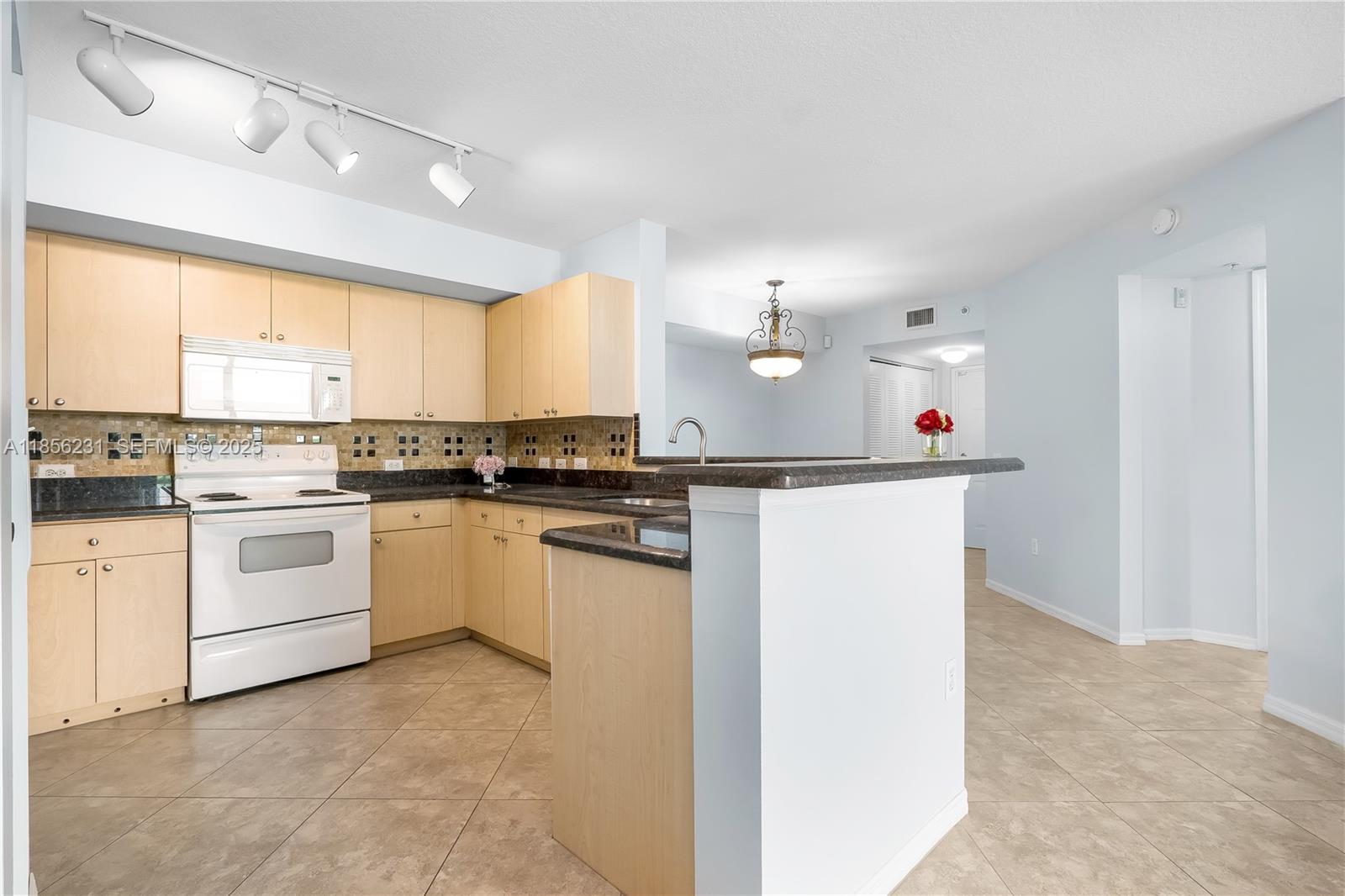 VILLA DEL SOL CONDO - Residential Lease