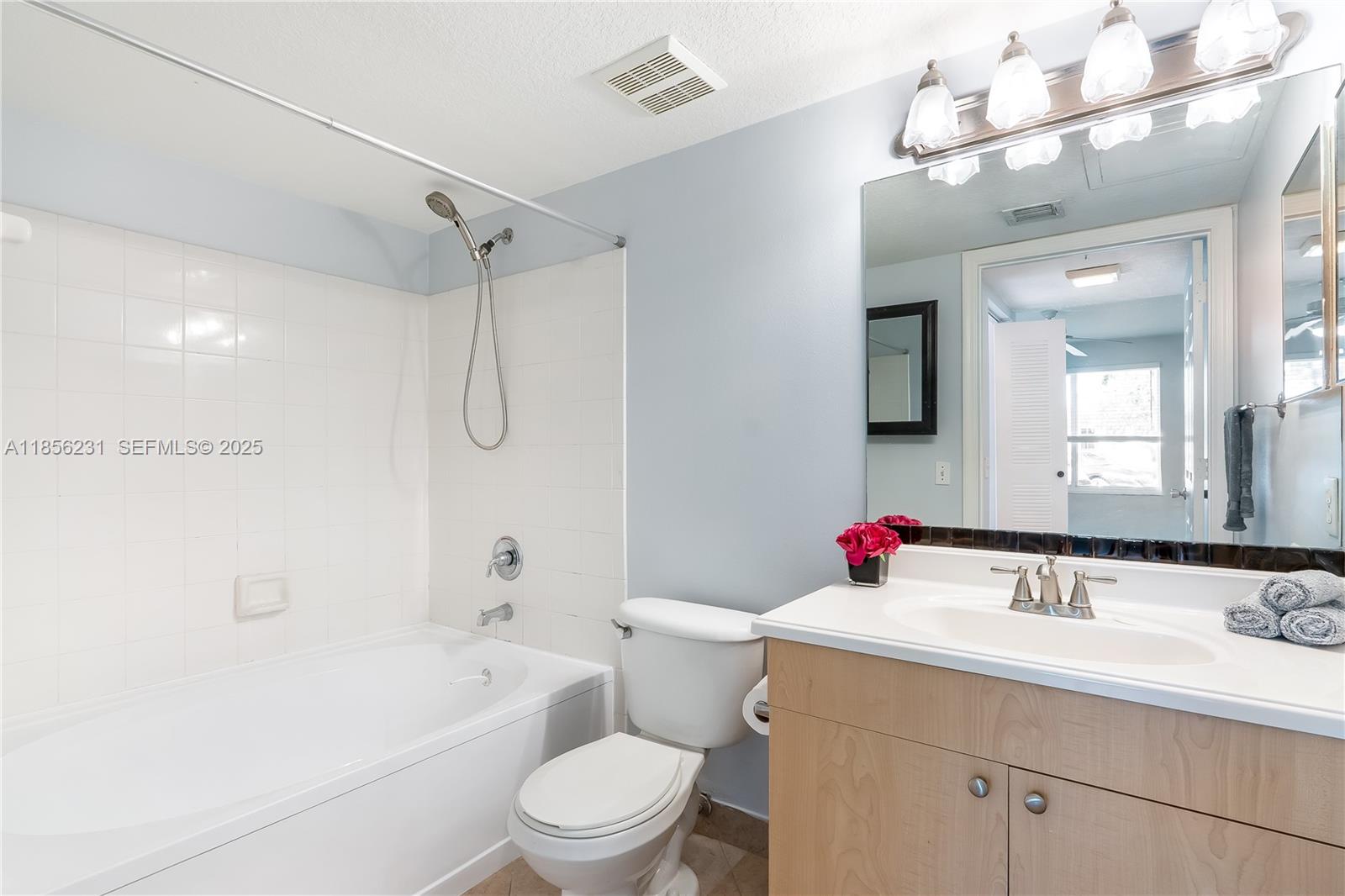 VILLA DEL SOL CONDO - Residential Lease