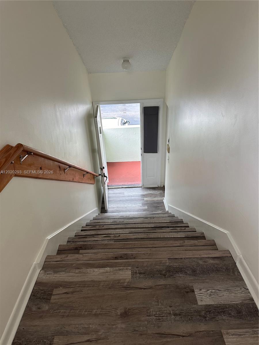 KEYS GATE CONDO NO FOUR - Residential