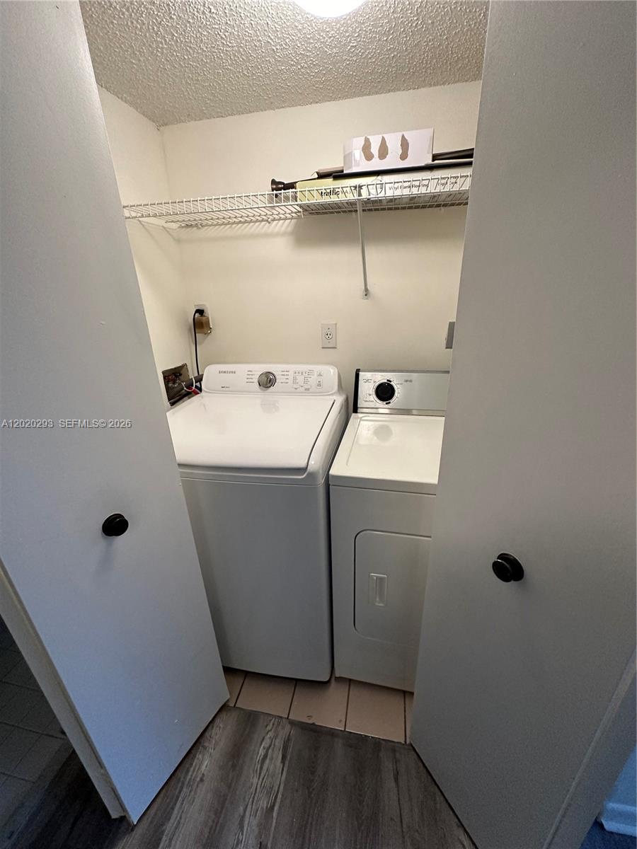 KEYS GATE CONDO NO FOUR - Residential