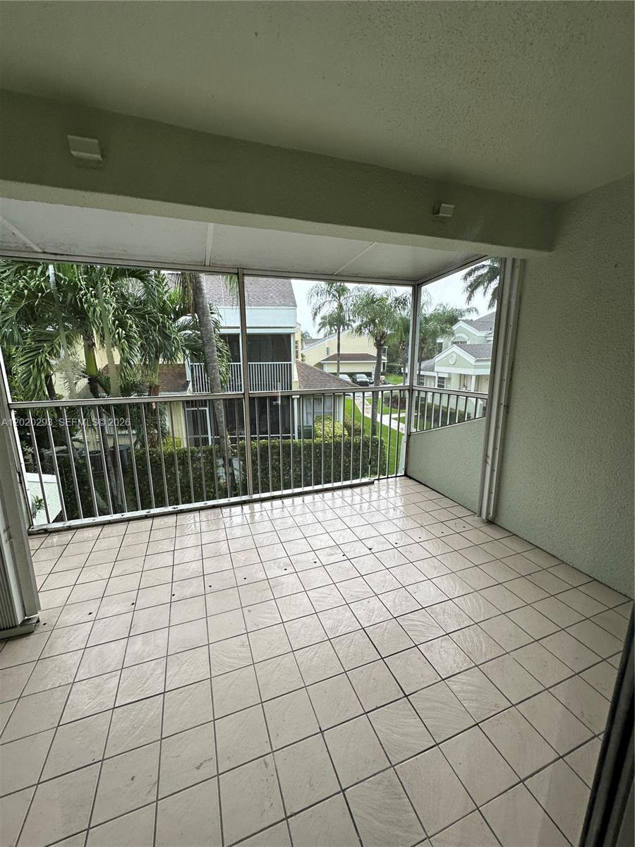 KEYS GATE CONDO NO FOUR - Residential