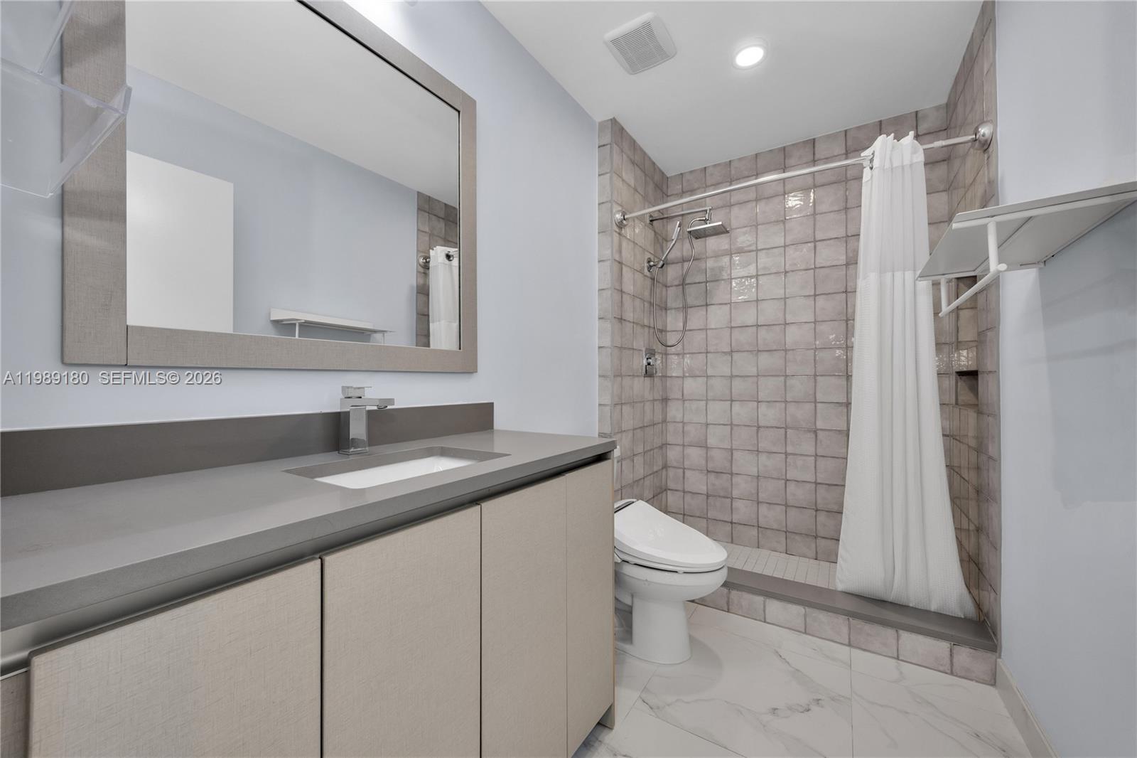 RIVERWOOD - Residential