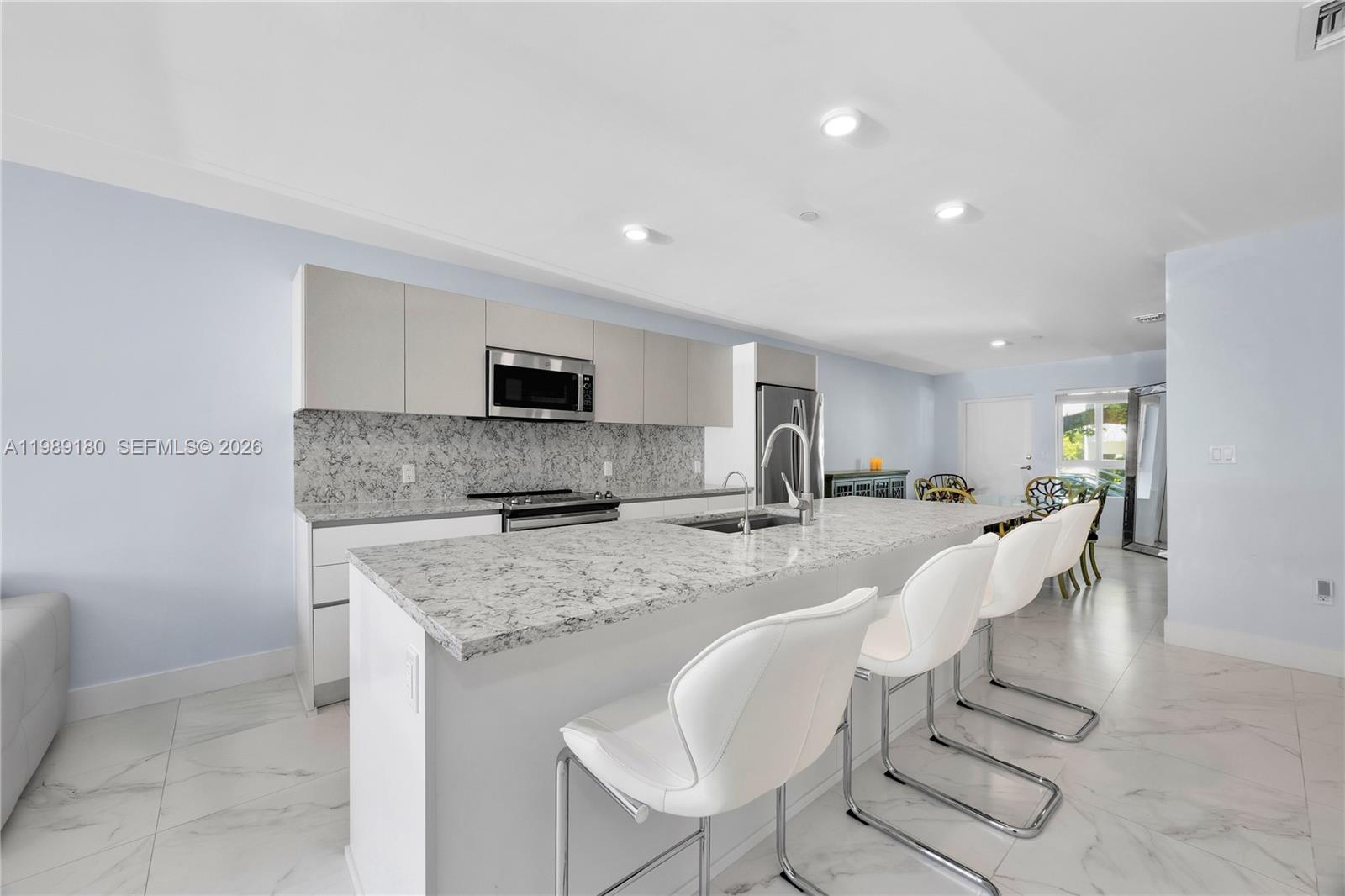 RIVERWOOD - Residential