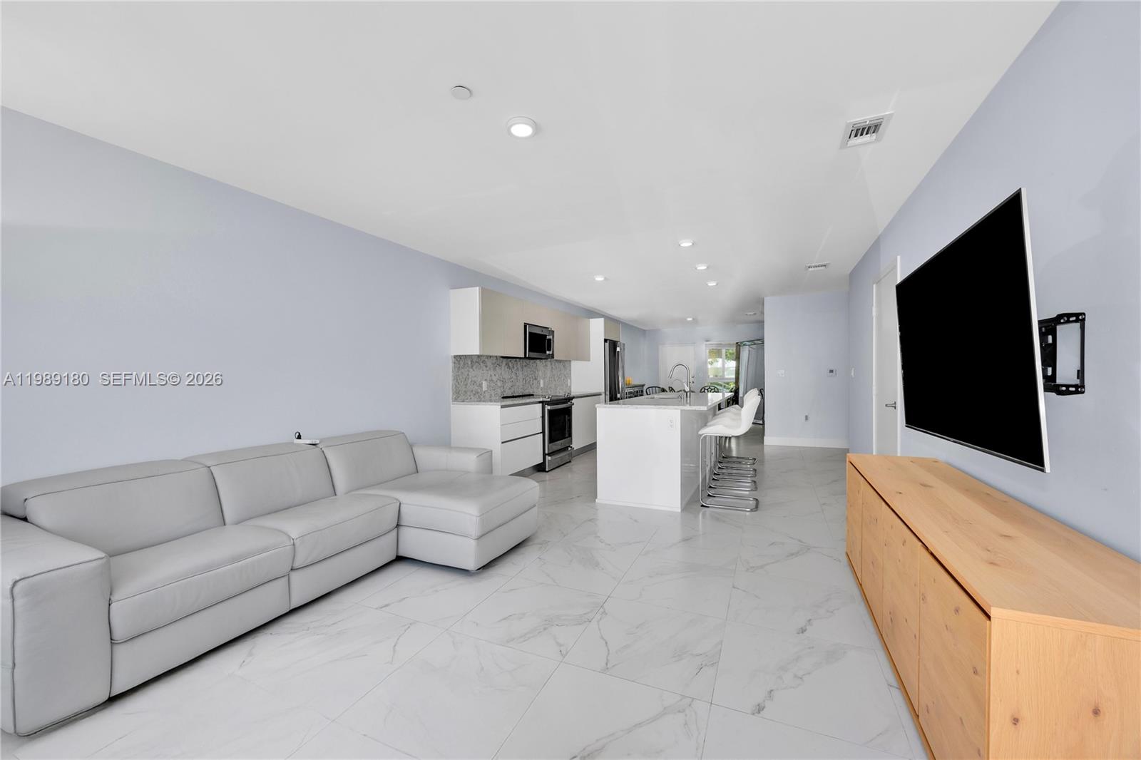 RIVERWOOD - Residential