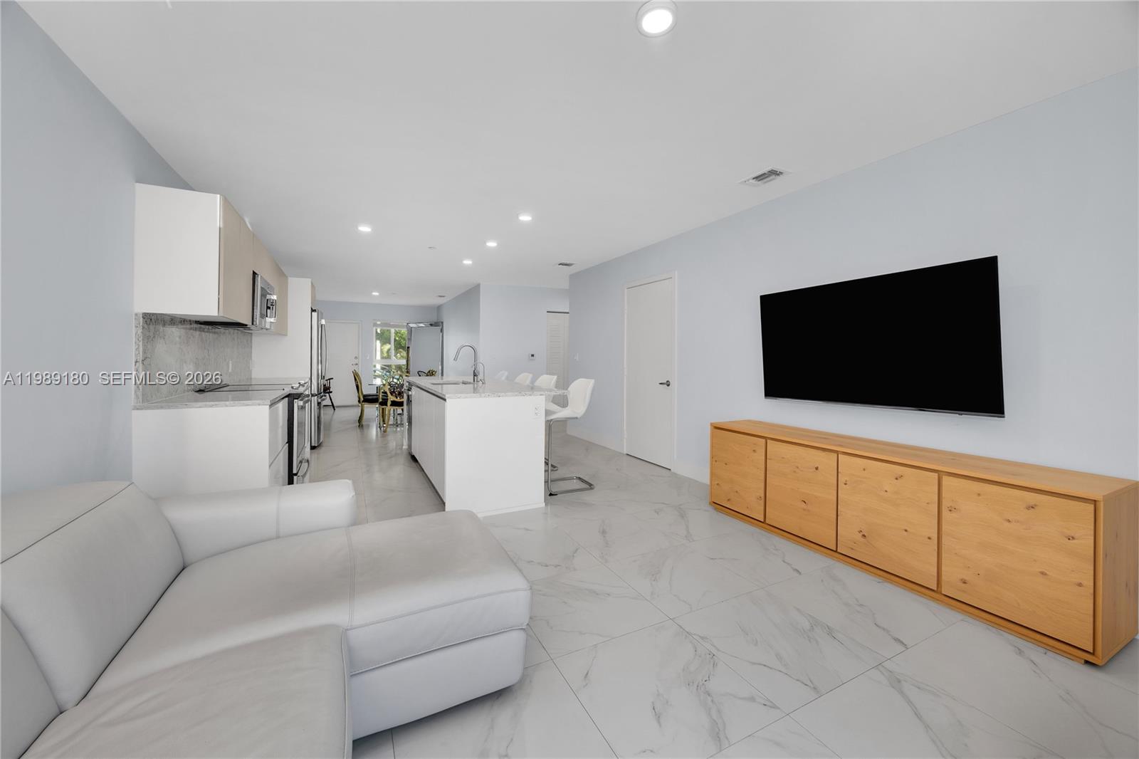 RIVERWOOD - Residential