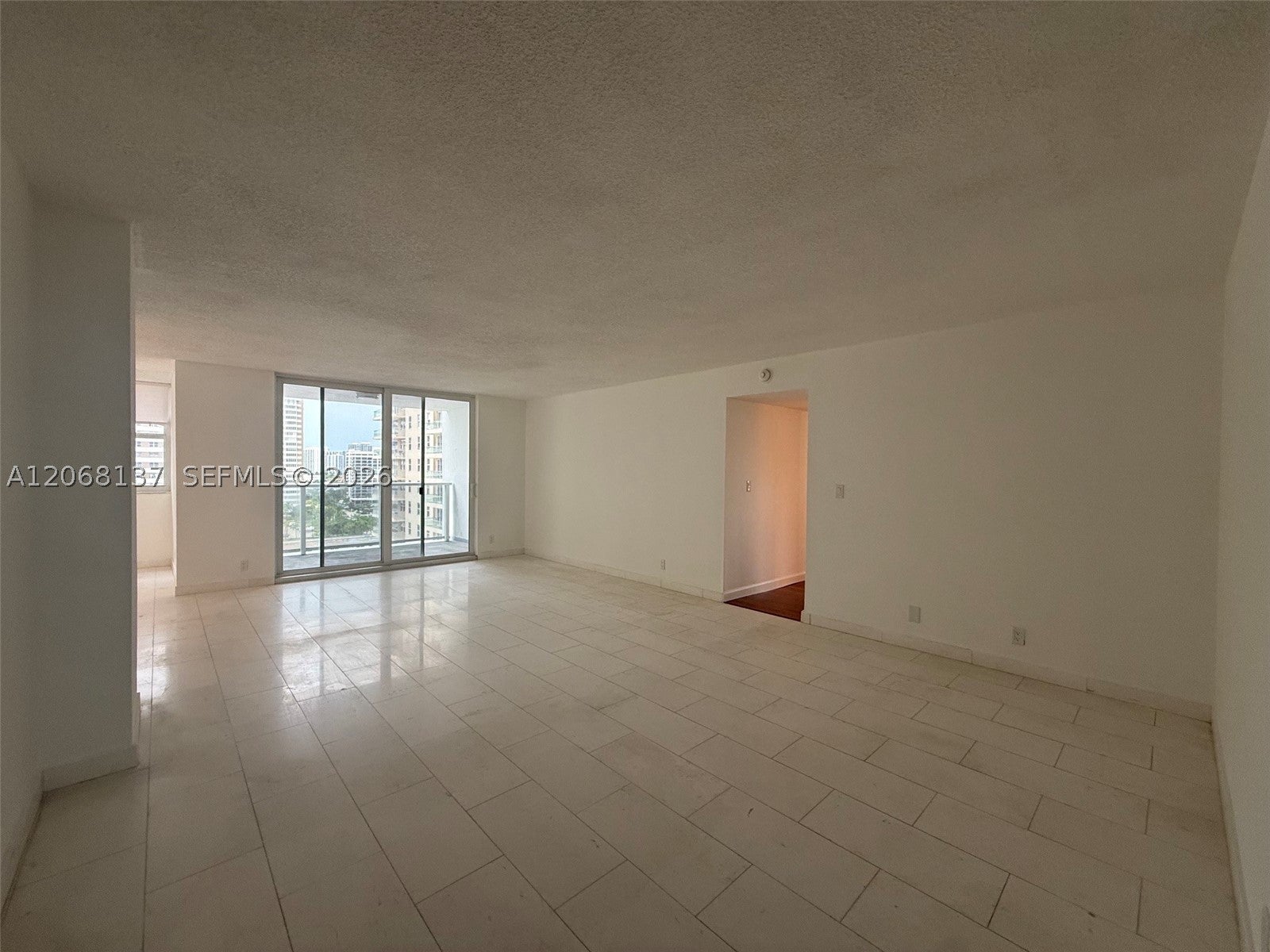 1904 S Ocean Dr 1206