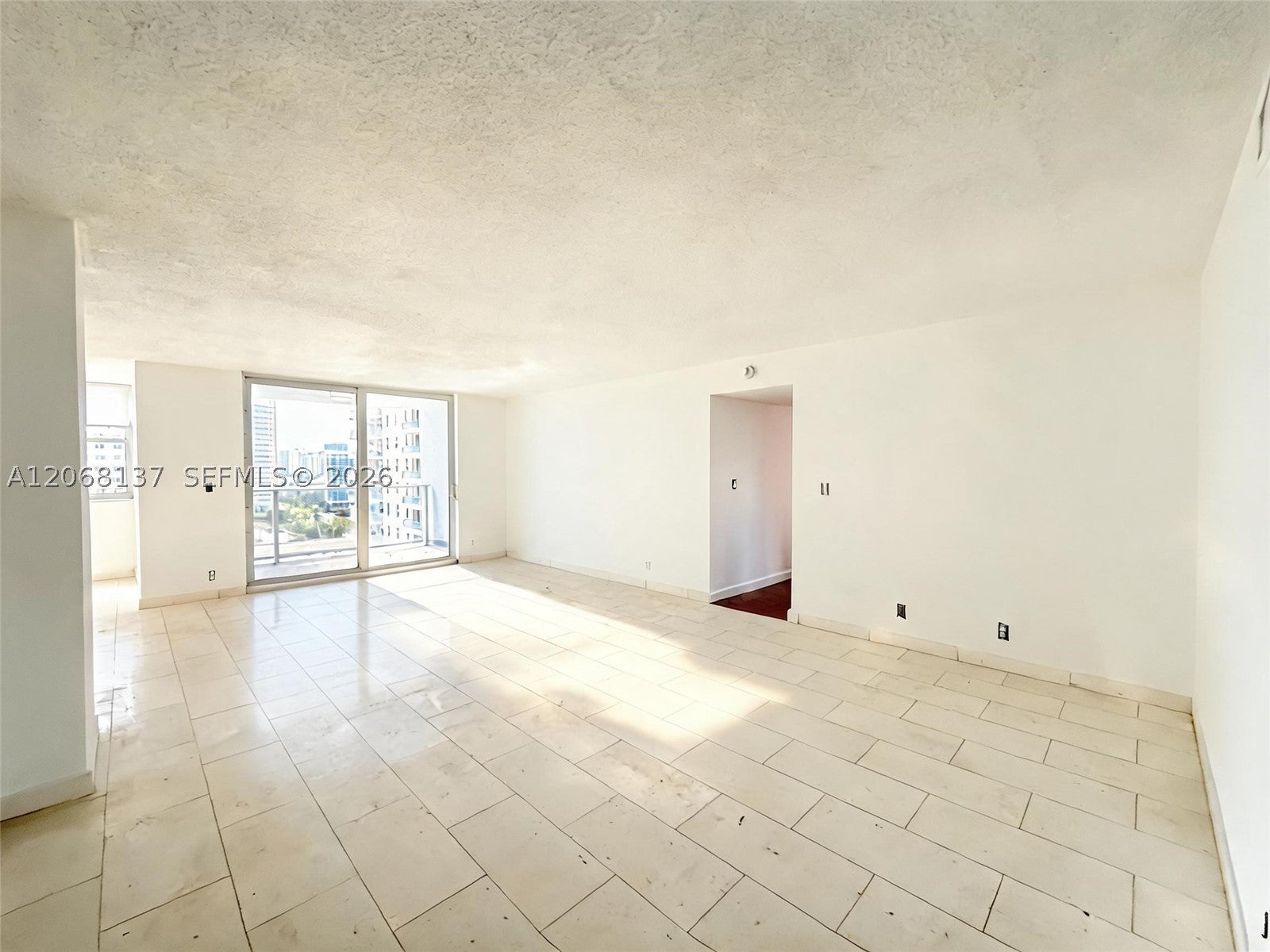 1904 S Ocean Dr 1206