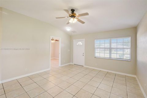 Single Family Residence in Fort Pierce FL 7902 Pacific Ave Ave 5.jpg