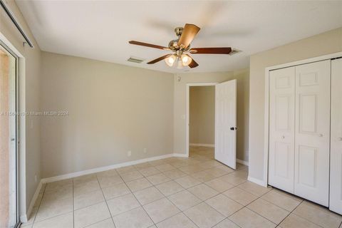 Single Family Residence in Fort Pierce FL 7902 Pacific Ave Ave 11.jpg