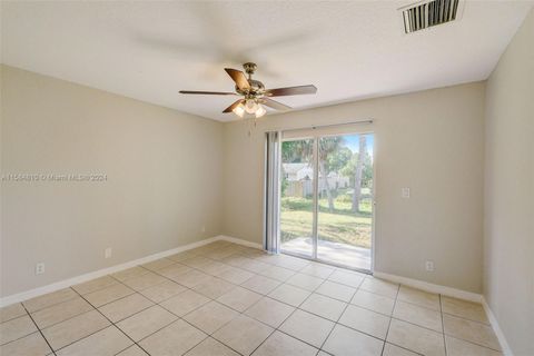Single Family Residence in Fort Pierce FL 7902 Pacific Ave Ave 10.jpg