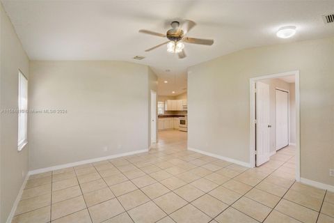 Single Family Residence in Fort Pierce FL 7902 Pacific Ave Ave 6.jpg