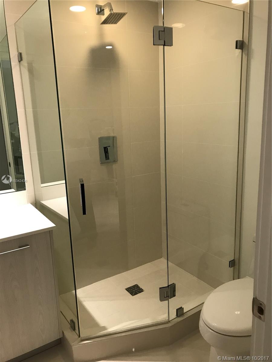 BRICKELL HEIGHTS EAST CON - Residential Lease
