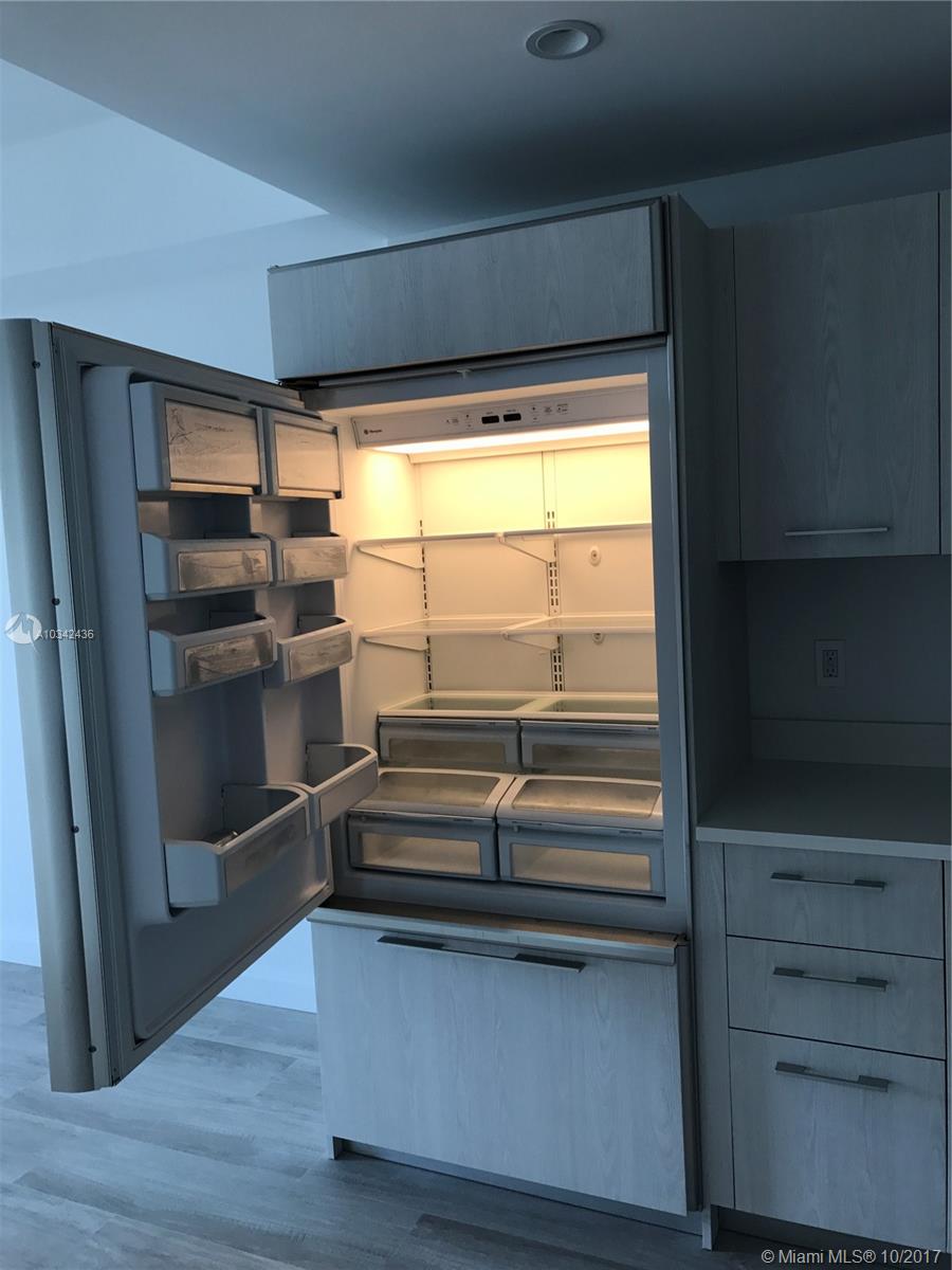 BRICKELL HEIGHTS EAST CON - Residential Lease