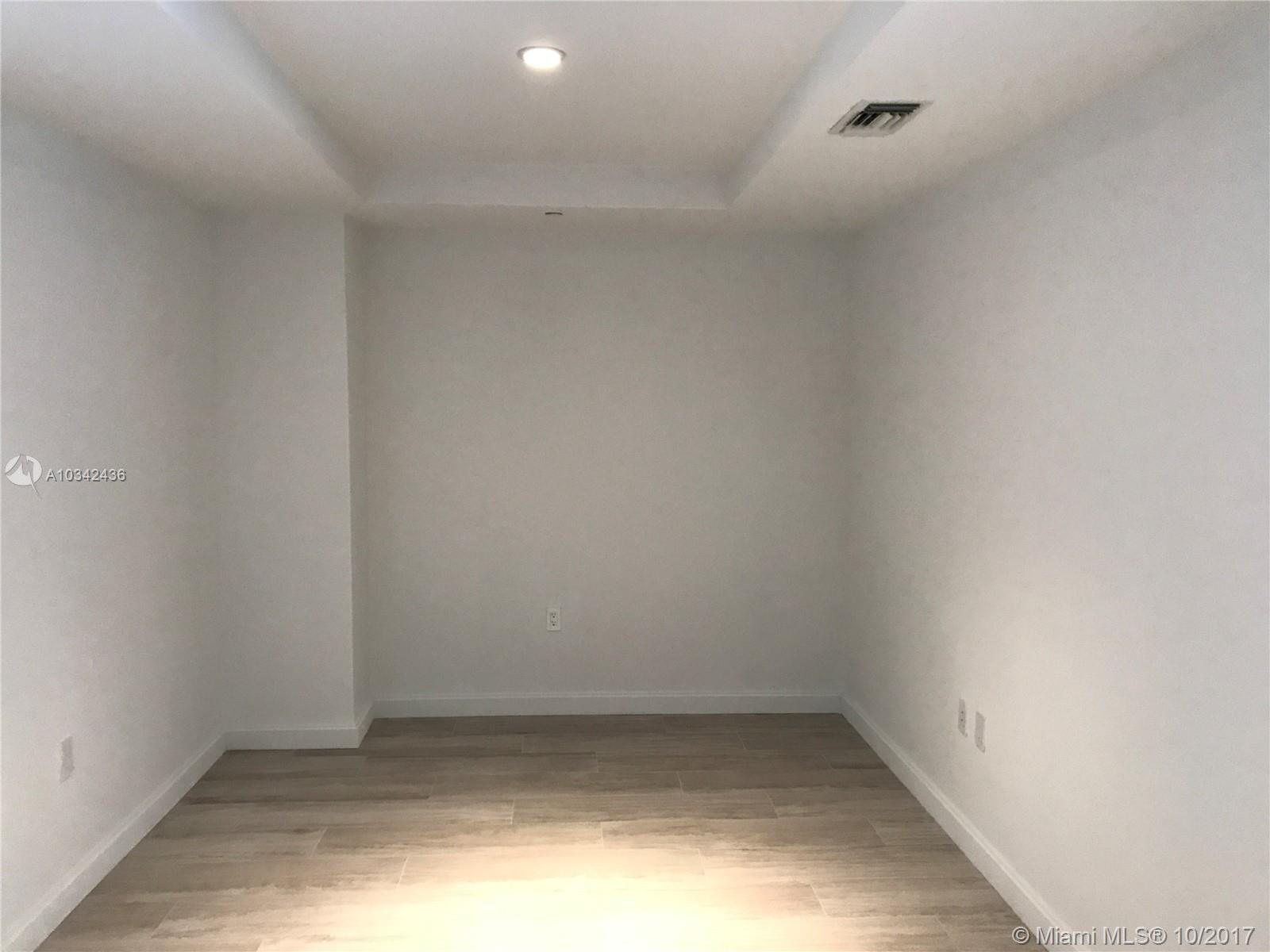 BRICKELL HEIGHTS EAST CON - Residential Lease