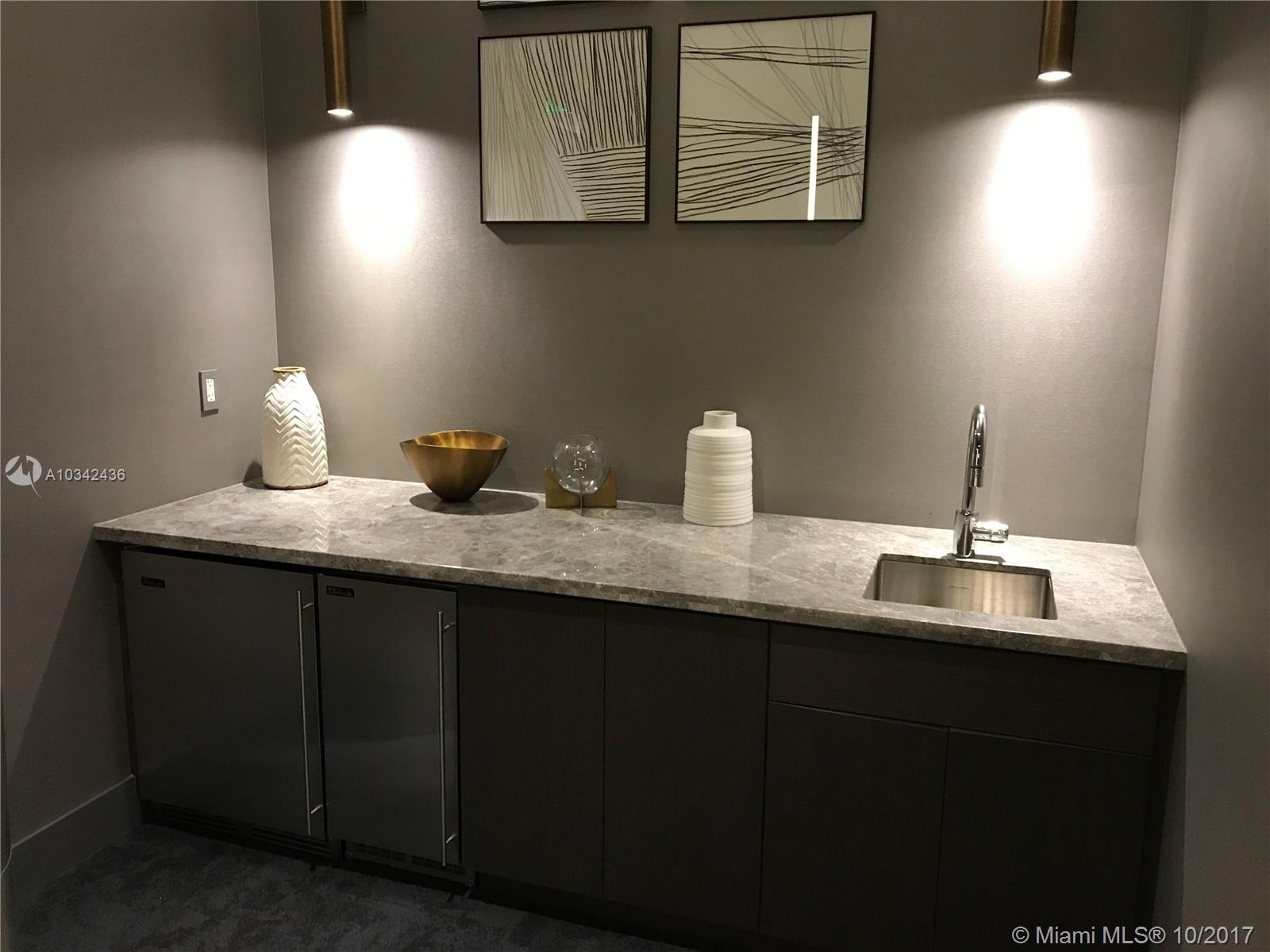 BRICKELL HEIGHTS EAST CON - Residential Lease