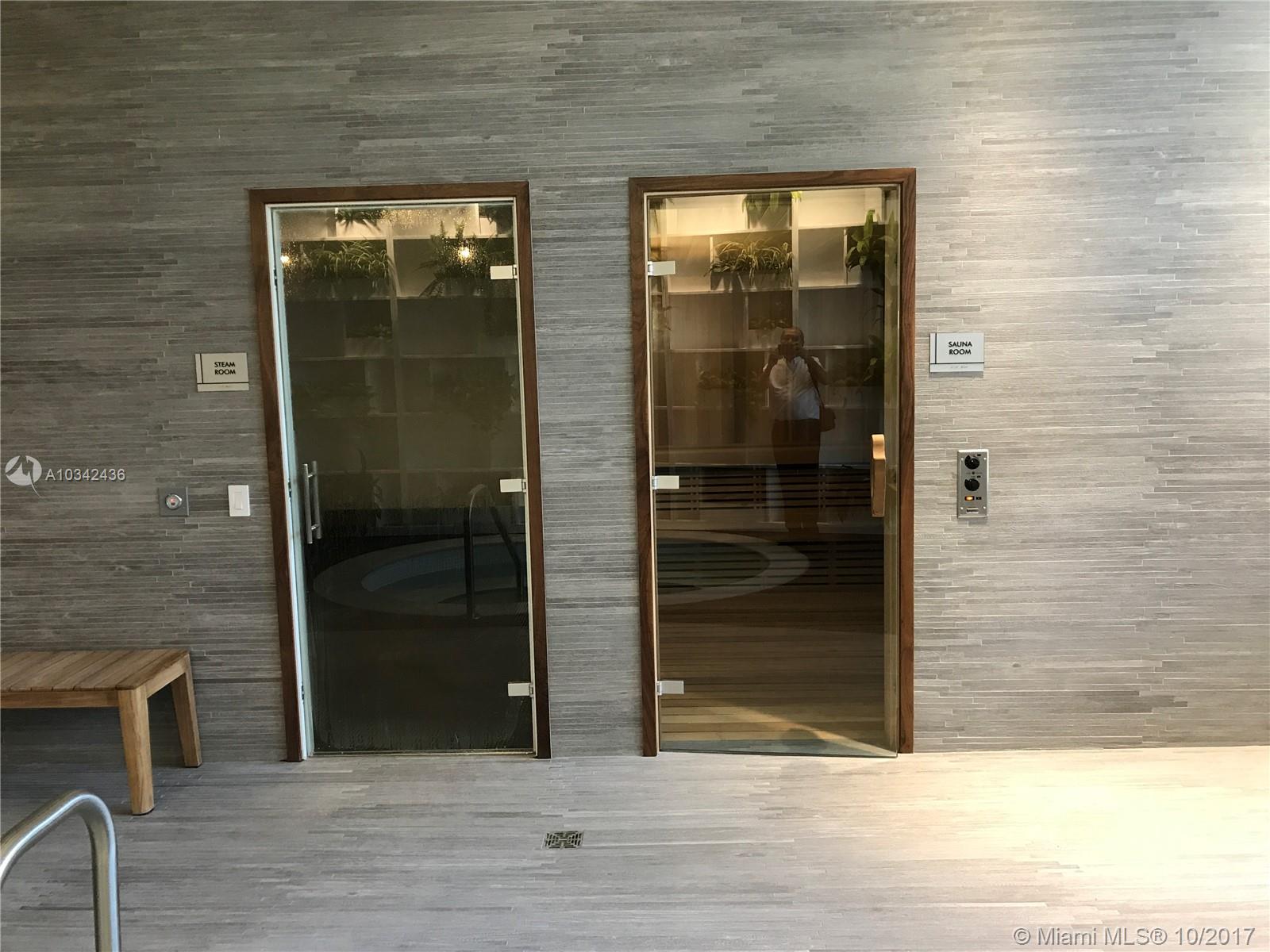 BRICKELL HEIGHTS EAST CON - Residential Lease