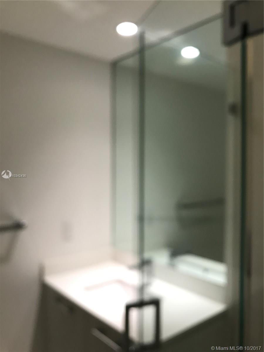 BRICKELL HEIGHTS EAST CON - Residential Lease