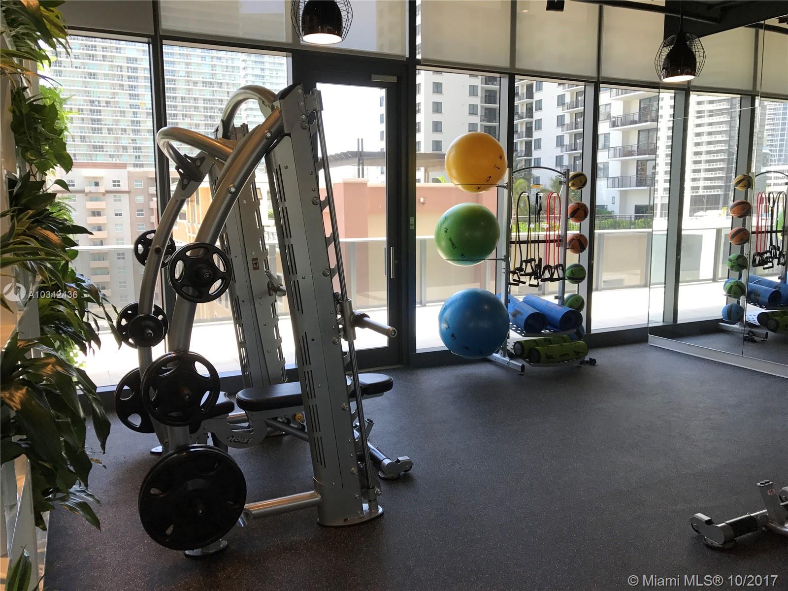 BRICKELL HEIGHTS EAST CON - Residential Lease