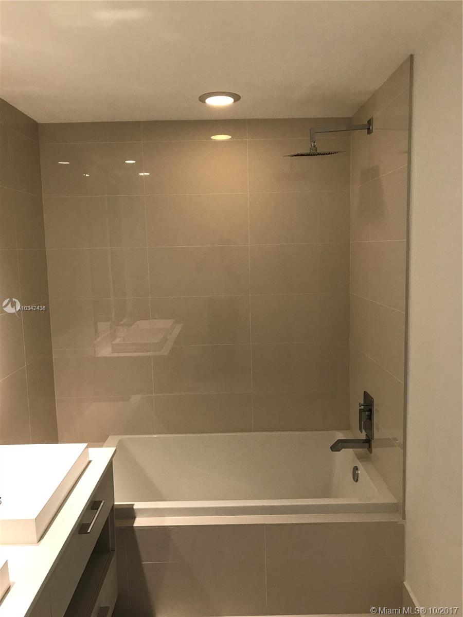 BRICKELL HEIGHTS EAST CON - Residential Lease